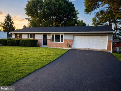 Homes For Sale - 5013 Lenker Street<br/> MECHANICSBURG, PA 17050