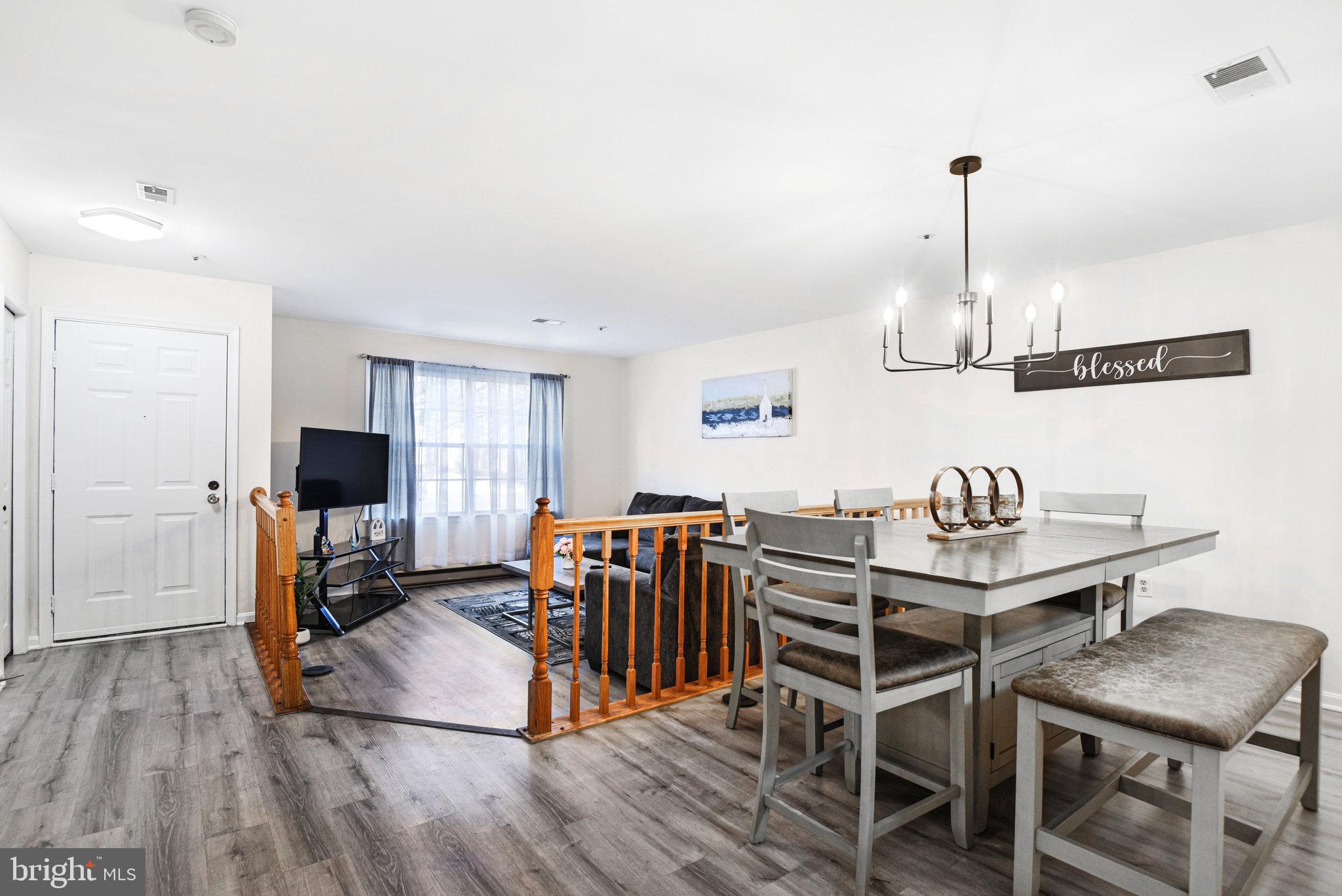 JACKSONS RIDGE CONDOS - Residential