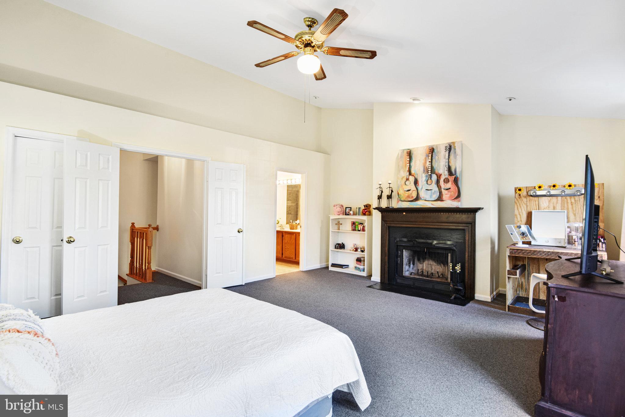 JACKSONS RIDGE CONDOS - Residential