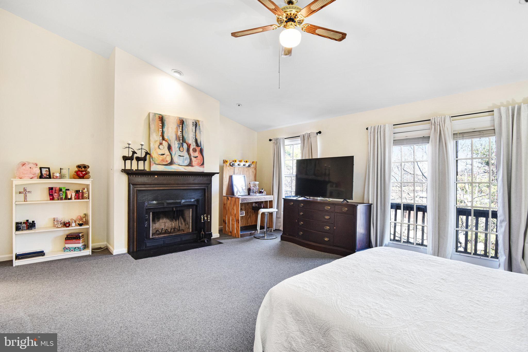 JACKSONS RIDGE CONDOS - Residential