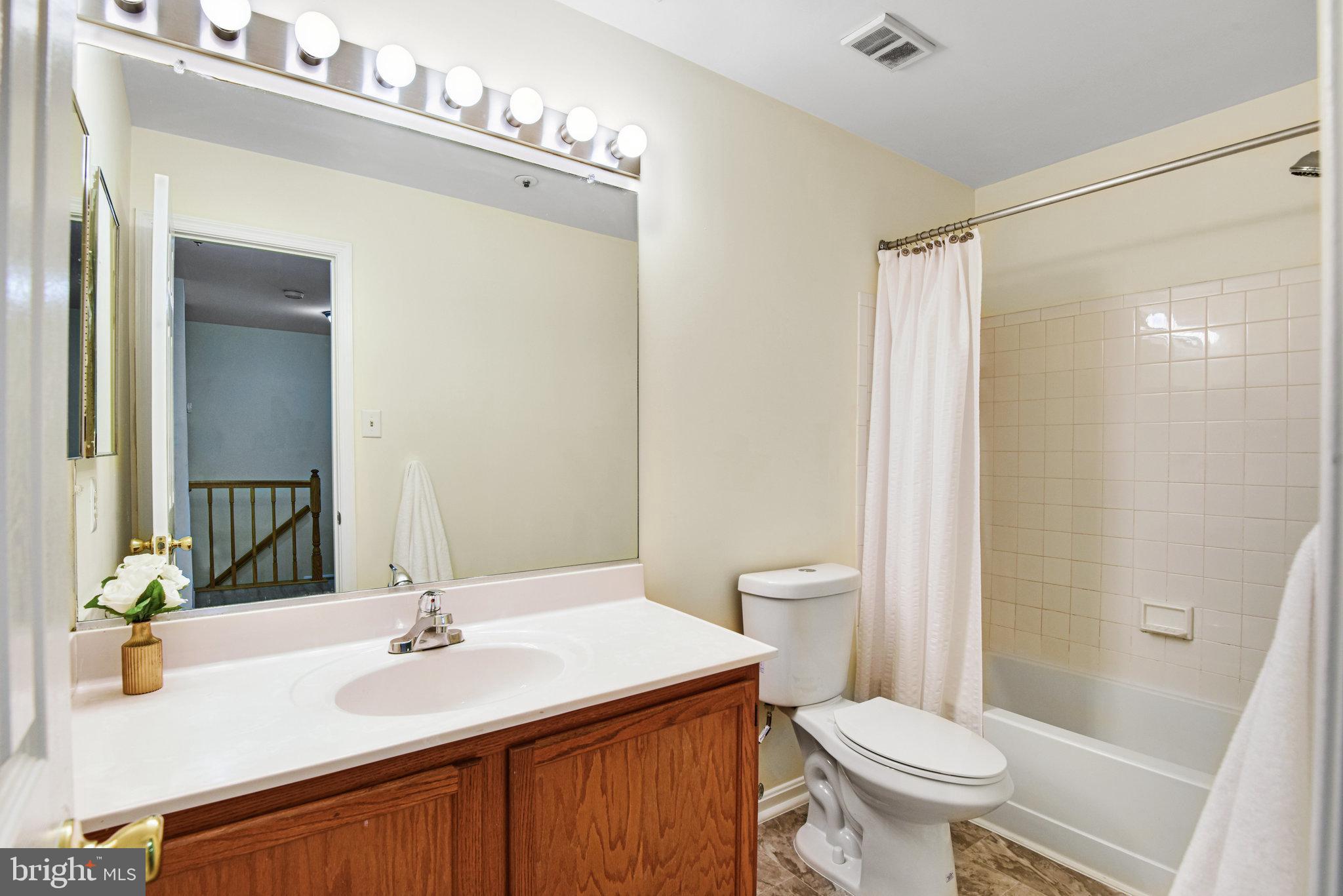 JACKSONS RIDGE CONDOS - Residential