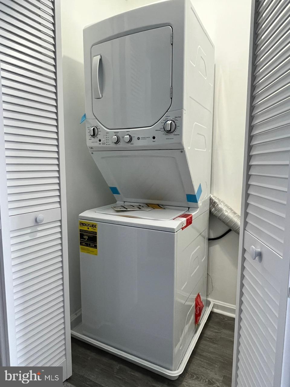 LAKE RIDGE POINTE - Residential