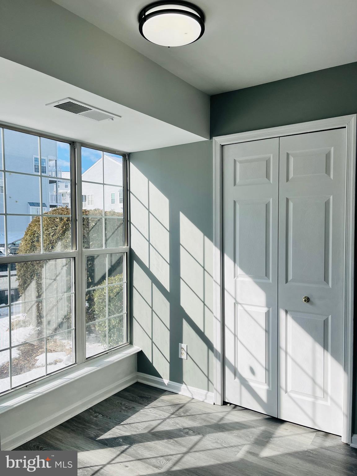 LAKE RIDGE POINTE - Residential