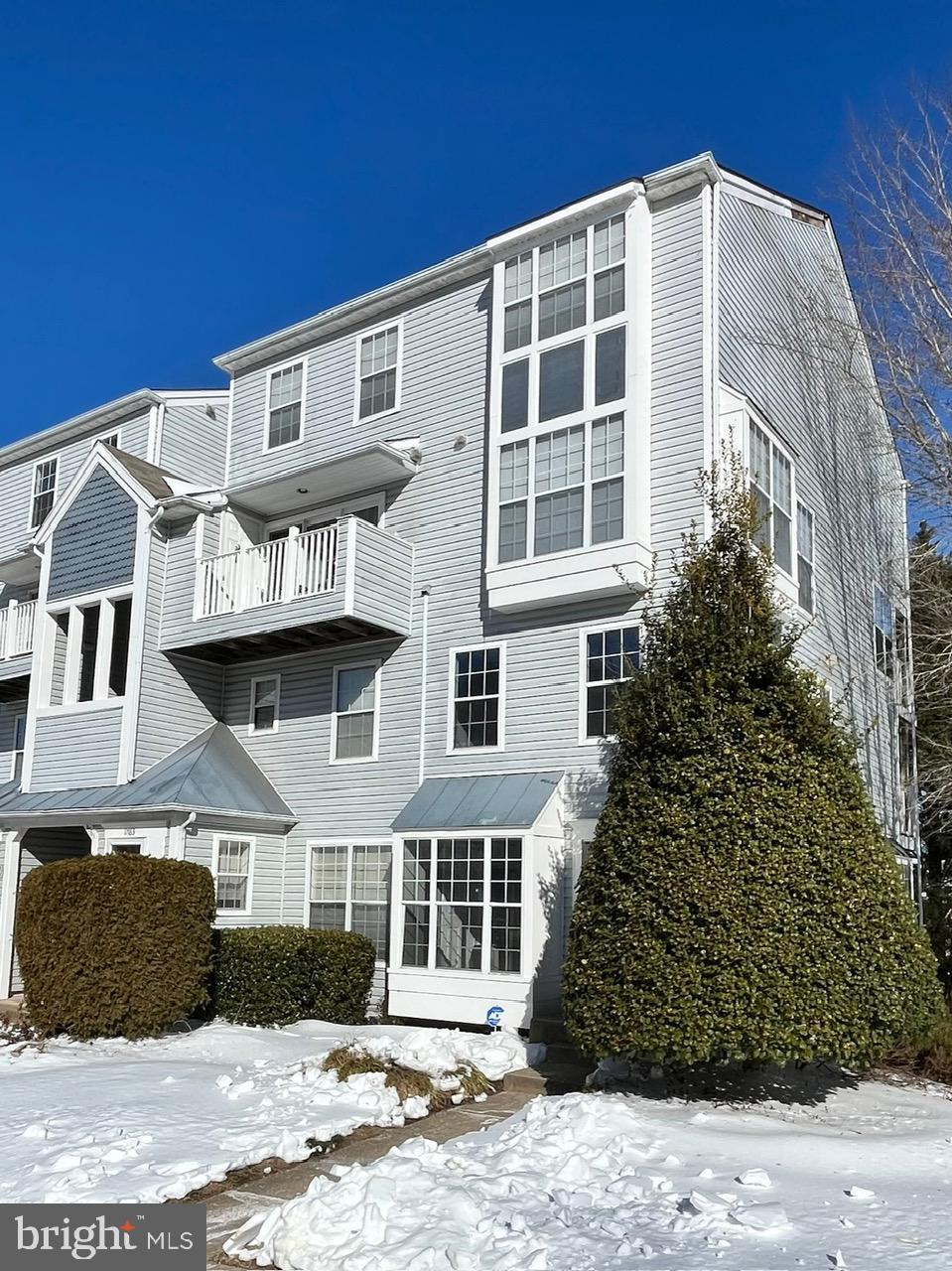 LAKE RIDGE POINTE - Residential