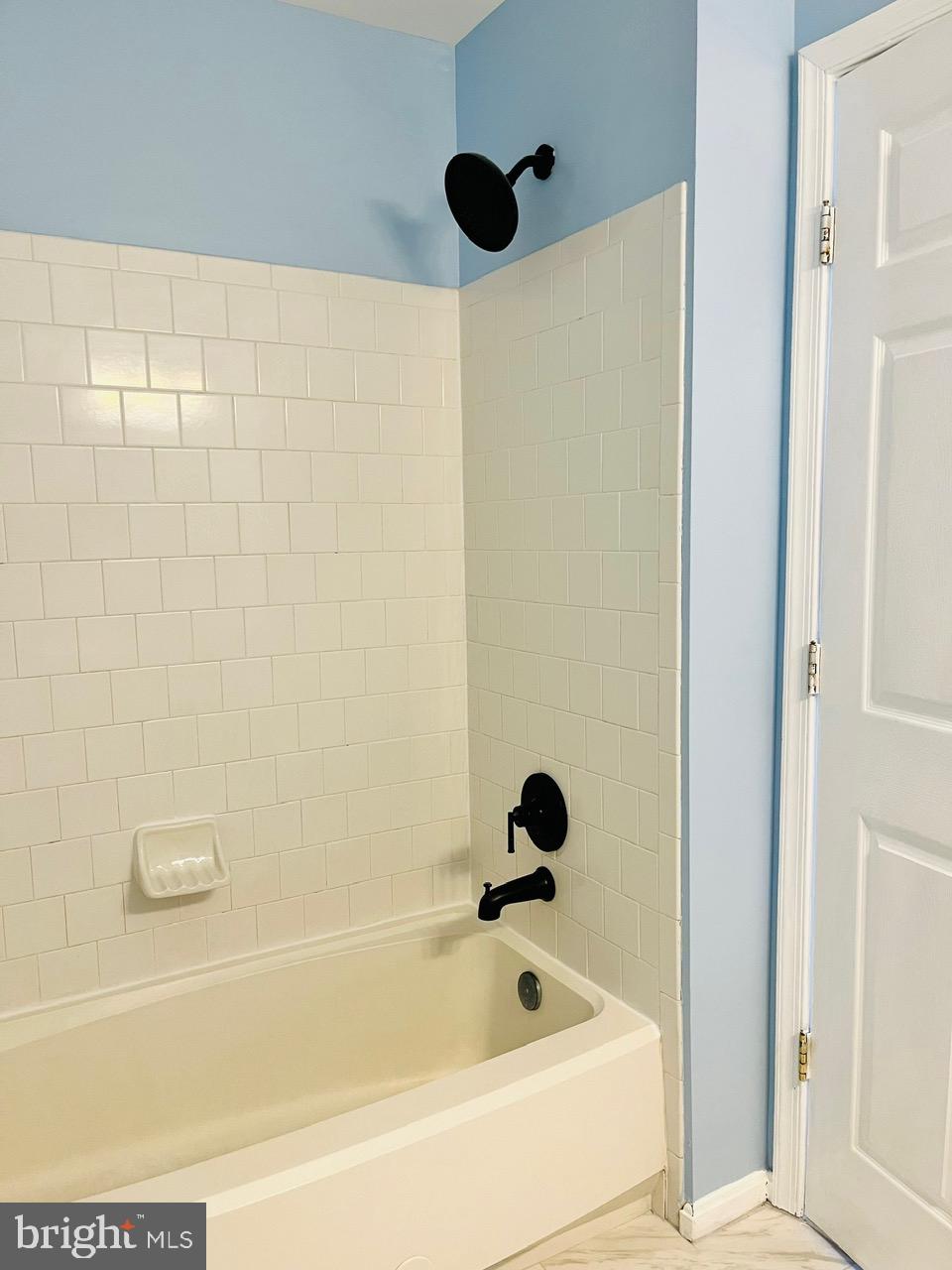 LAKE RIDGE POINTE - Residential