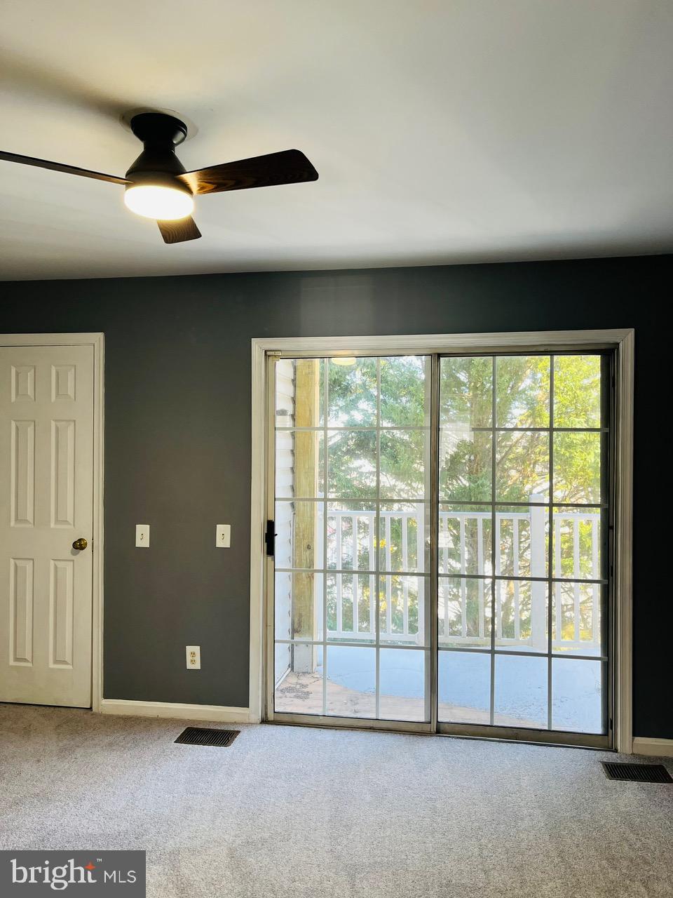 LAKE RIDGE POINTE - Residential