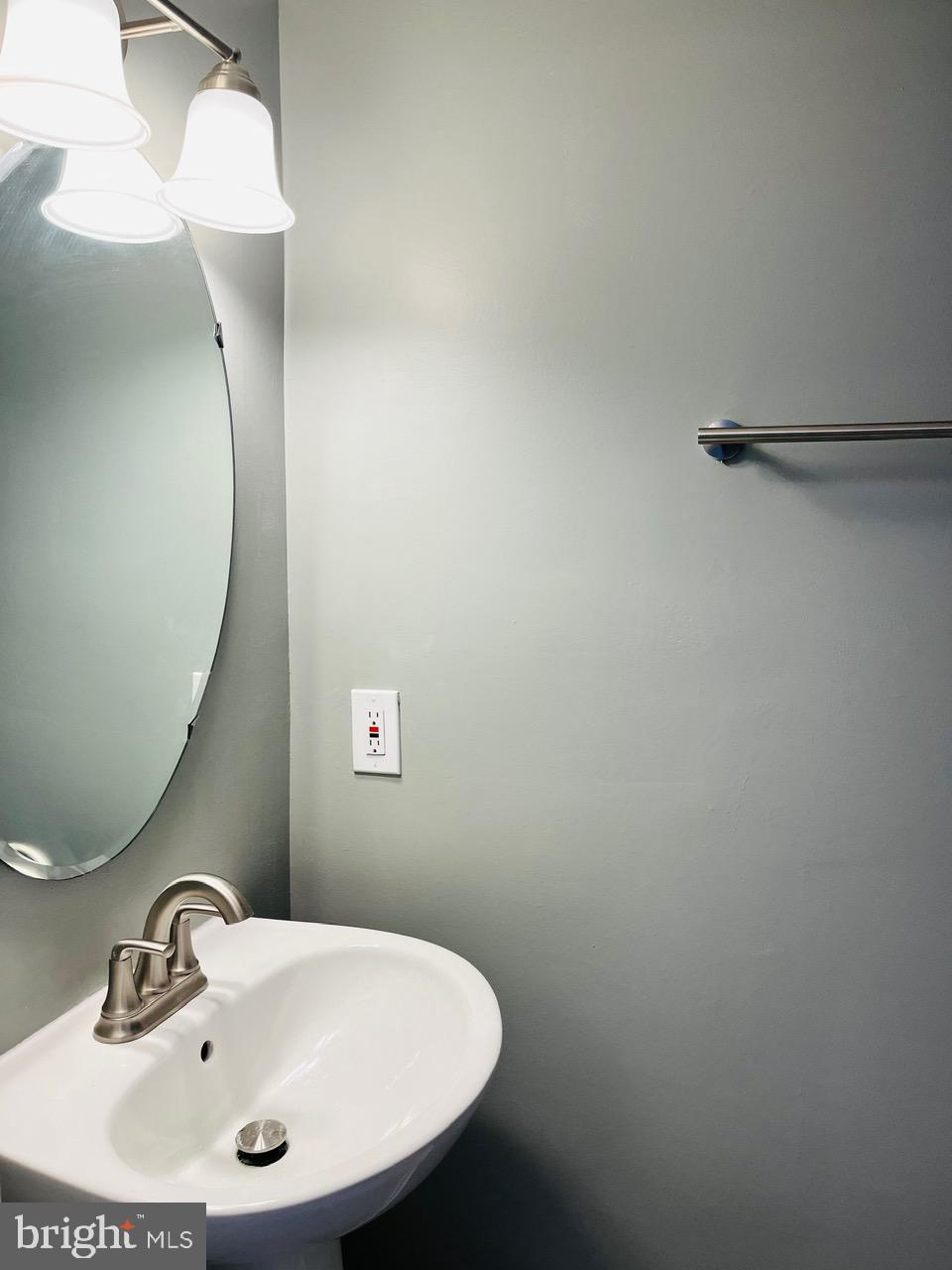 LAKE RIDGE POINTE - Residential