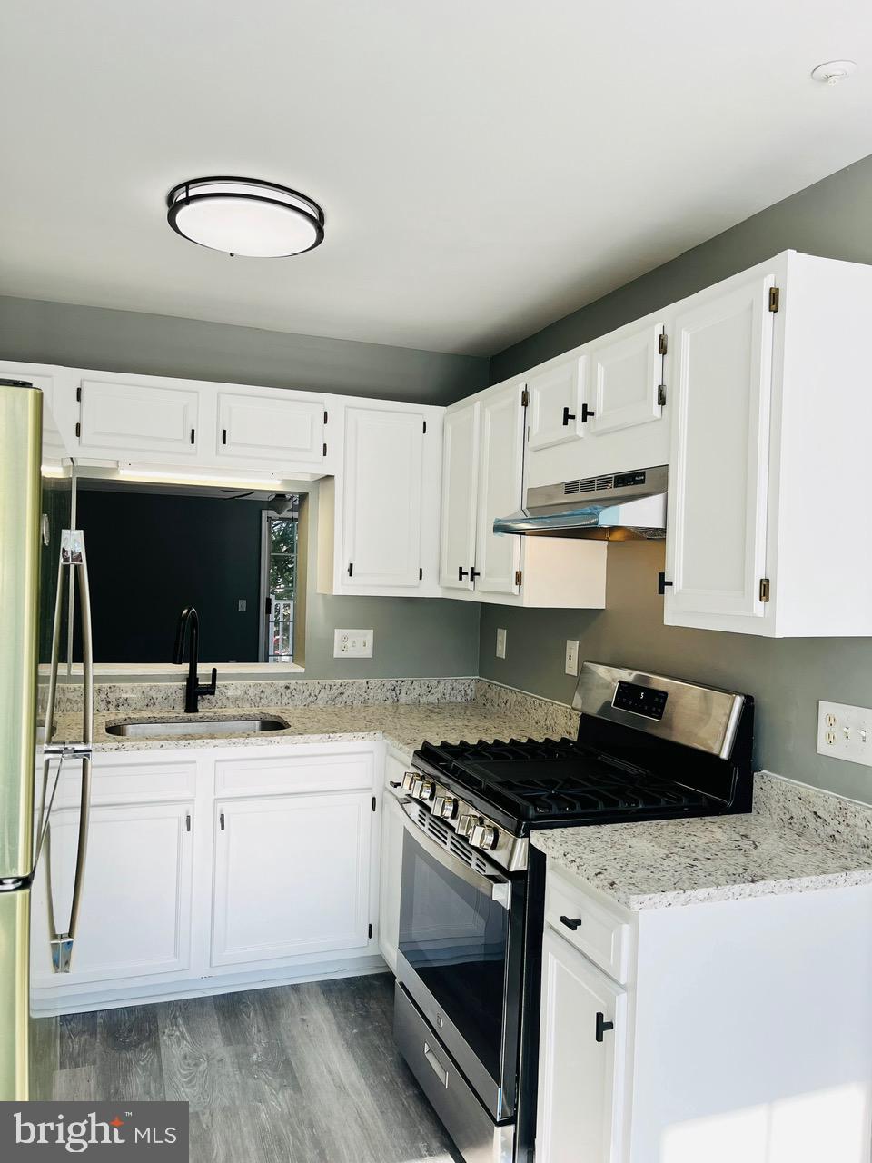 LAKE RIDGE POINTE - Residential