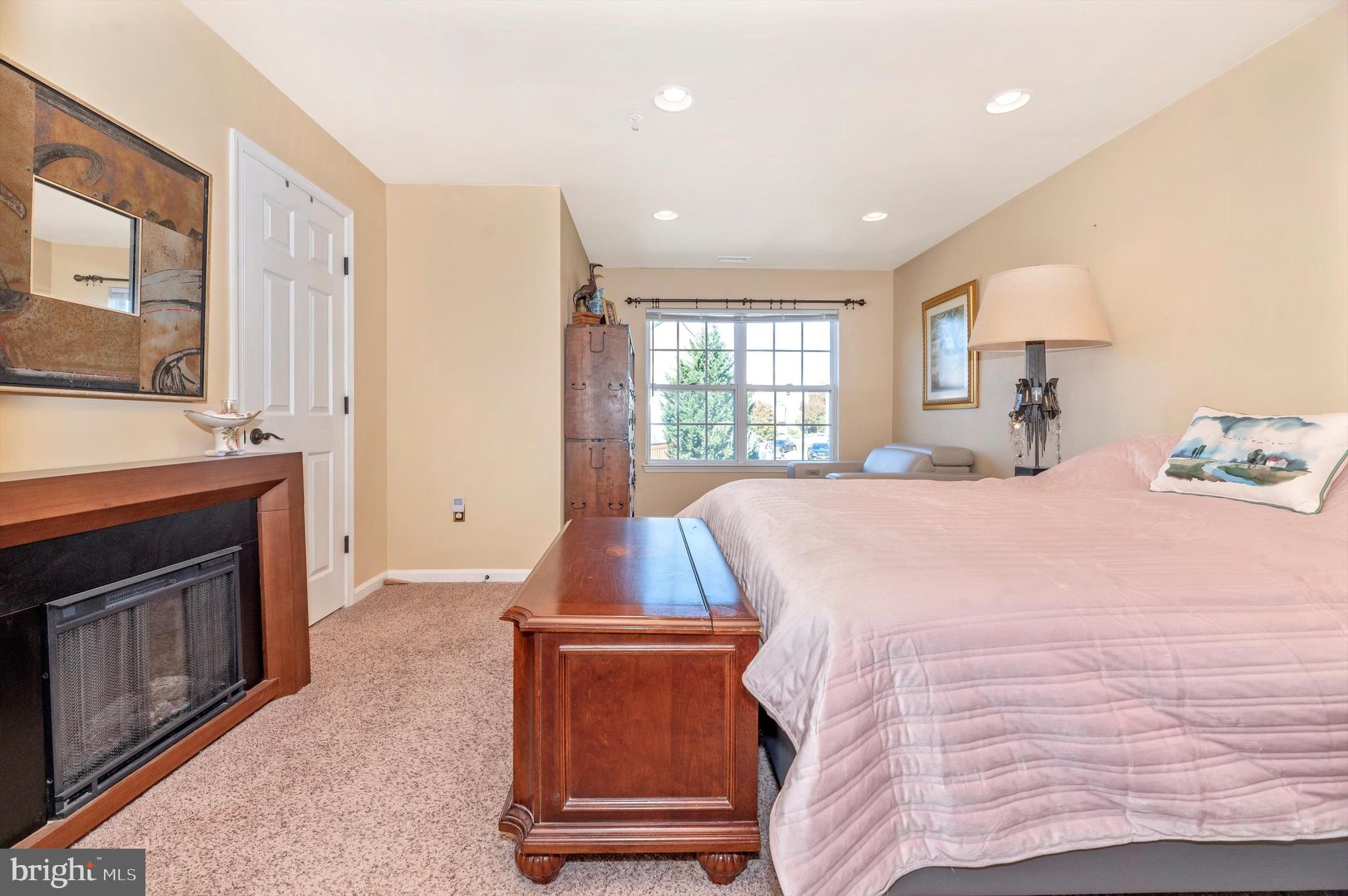 WHITTIER POND - Residential