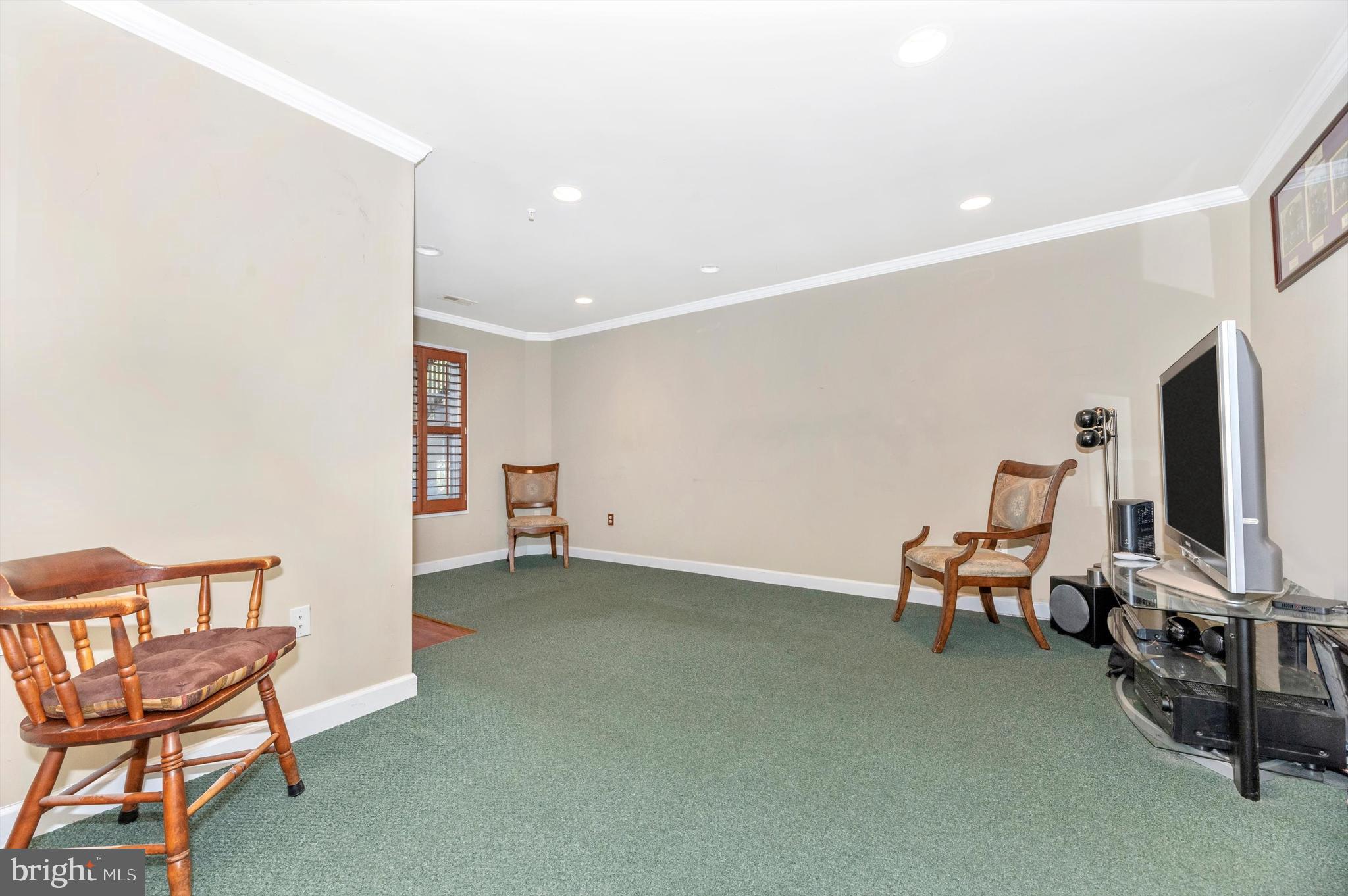 WHITTIER POND - Residential