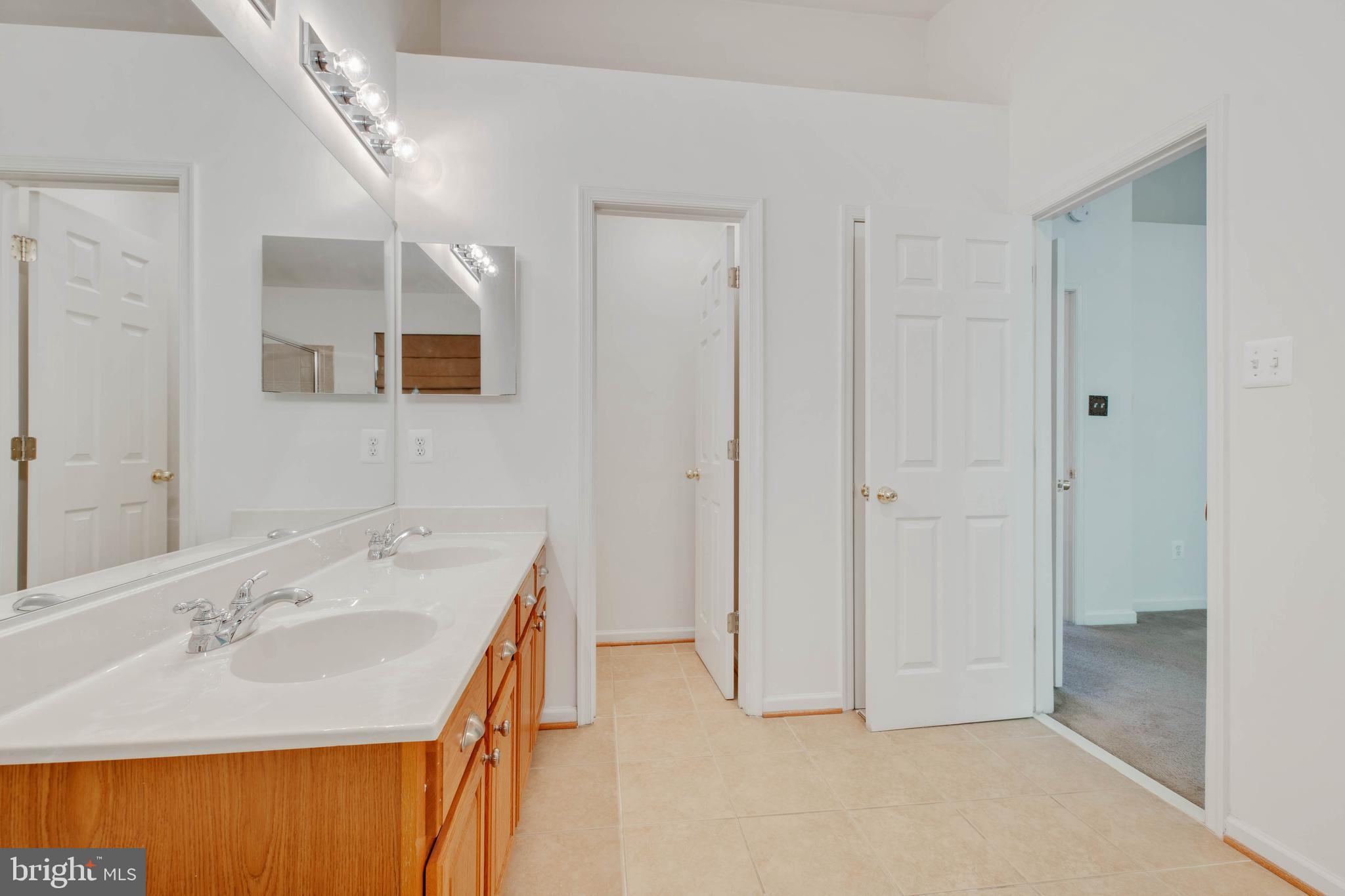 WATERS EDGE - Residential Lease