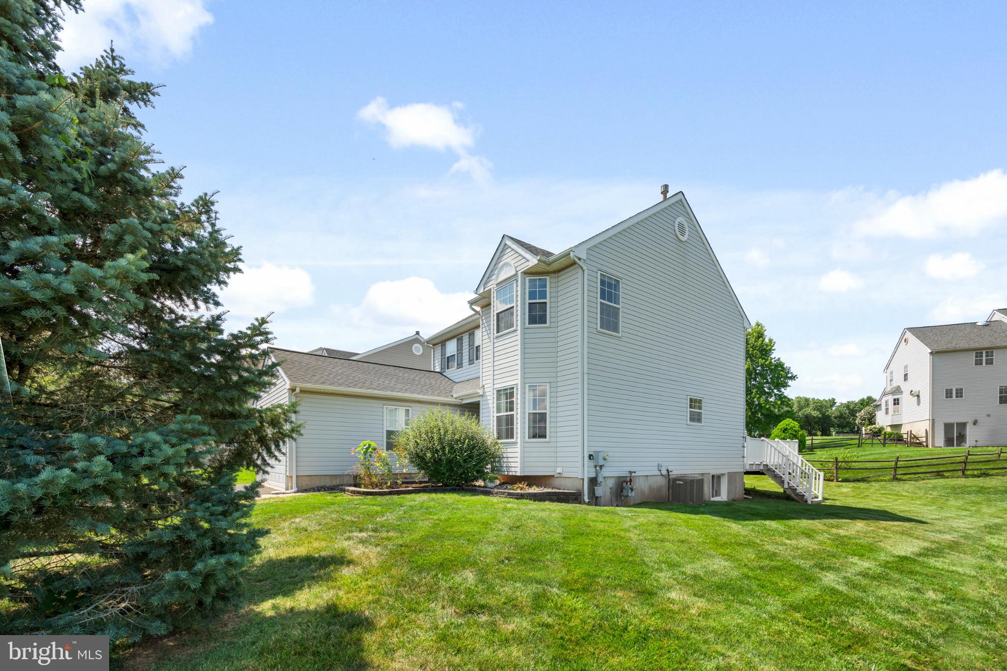 726 QUEEN ROAD