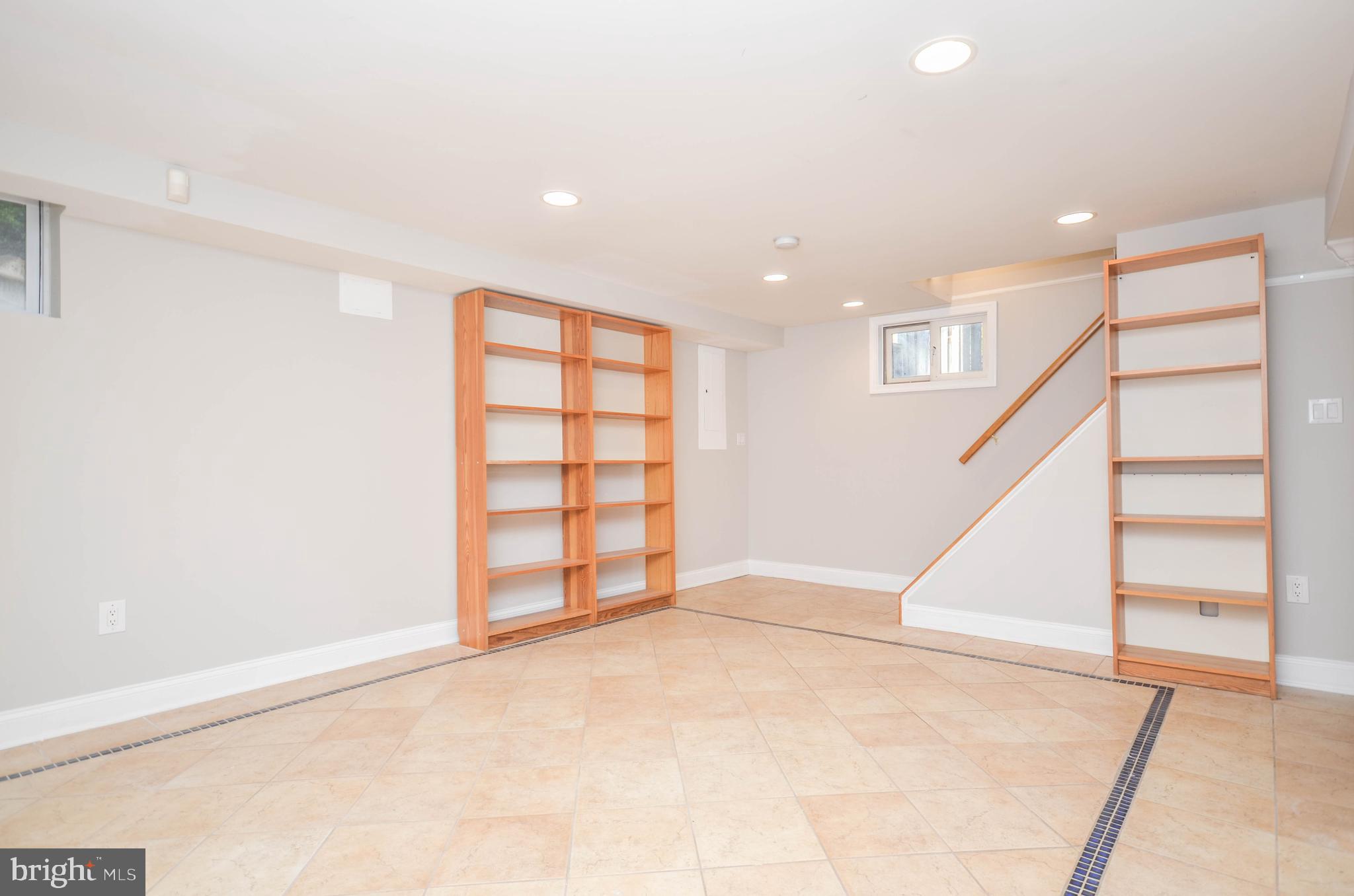 CHEVY CHASE - Residential Lease