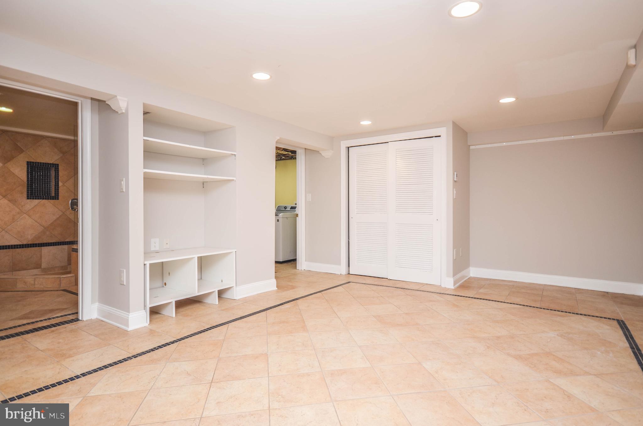 CHEVY CHASE - Residential Lease