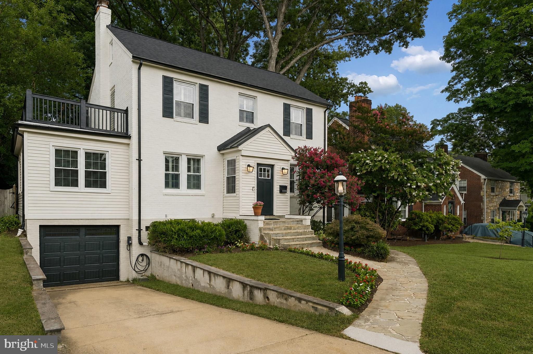 1109 N ILLINOIS STREET