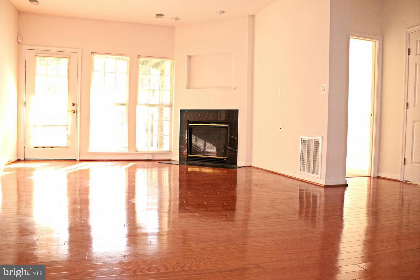 WESTCHESTER PARK II - Residential Lease