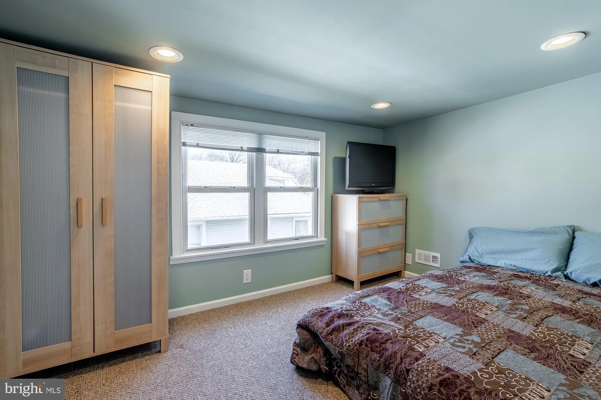 Cherry Hill, New Jersey 08002, United States, 3 Bedrooms Bedrooms, ,2 BathroomsBathrooms,Residential,Active,97251