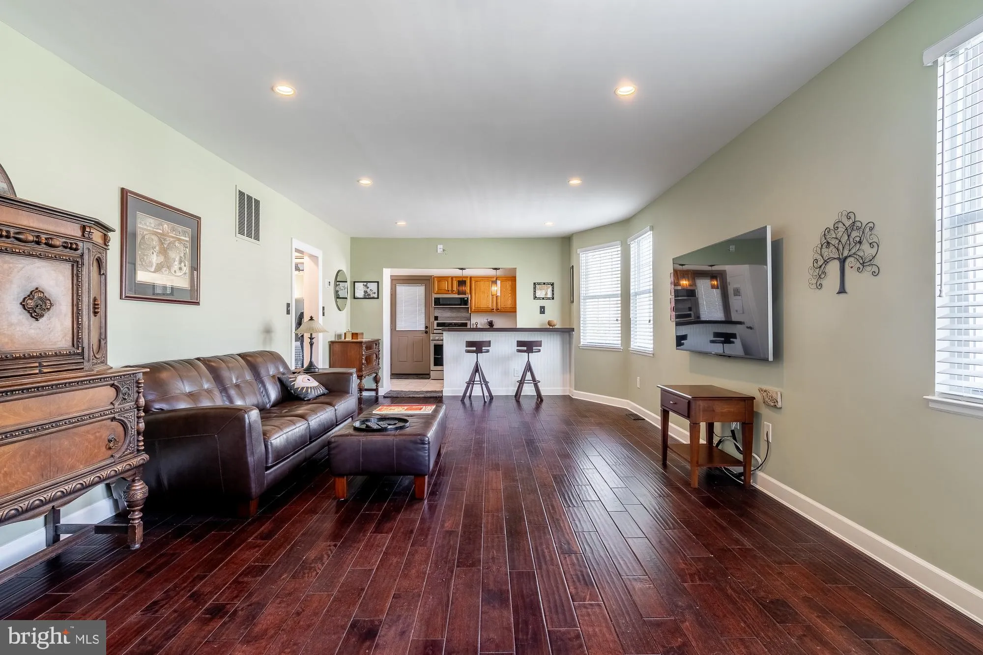 Cherry Hill, New Jersey 08002, United States, 3 Bedrooms Bedrooms, ,2 BathroomsBathrooms,Residential,Active,97251