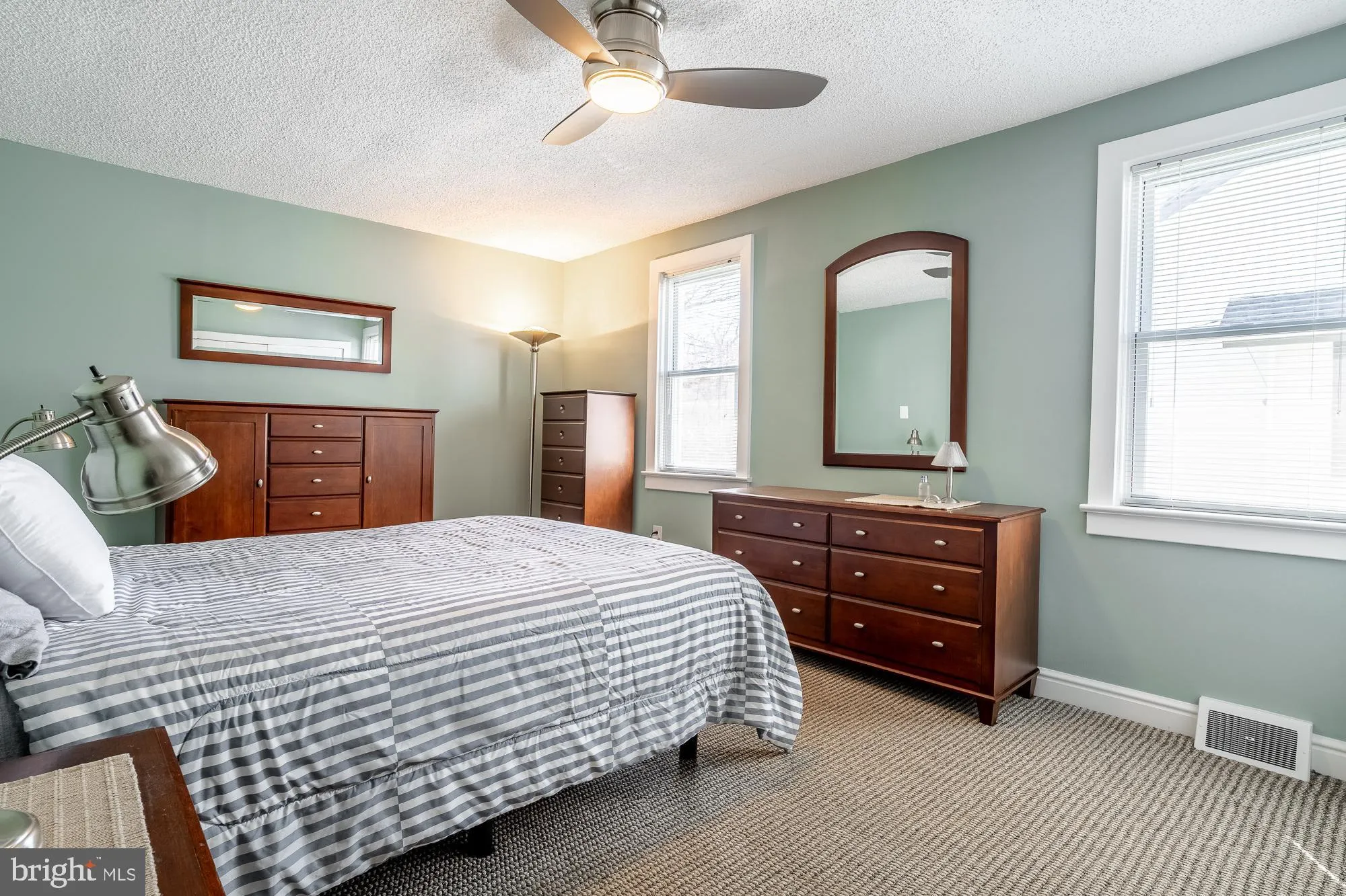 Cherry Hill, New Jersey 08002, United States, 3 Bedrooms Bedrooms, ,2 BathroomsBathrooms,Residential,Active,97251