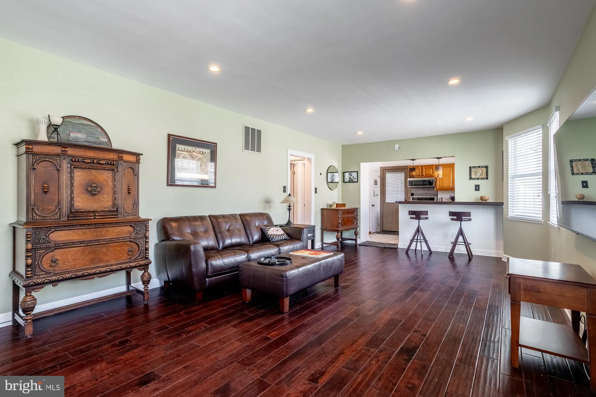 Cherry Hill, New Jersey 08002, United States, 3 Bedrooms Bedrooms, ,2 BathroomsBathrooms,Residential,Active,97251