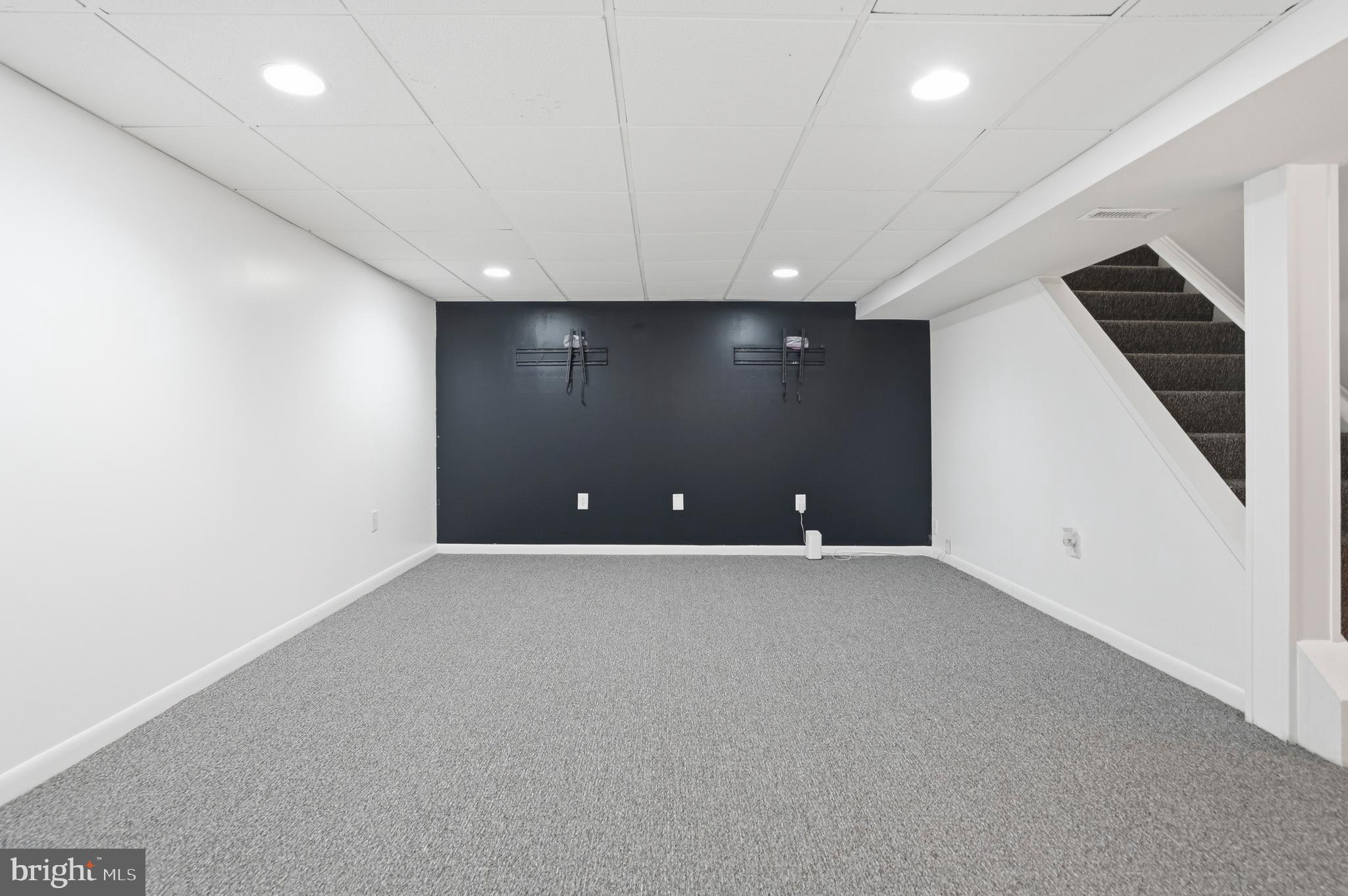 RIPPLING RIDGE - Residential