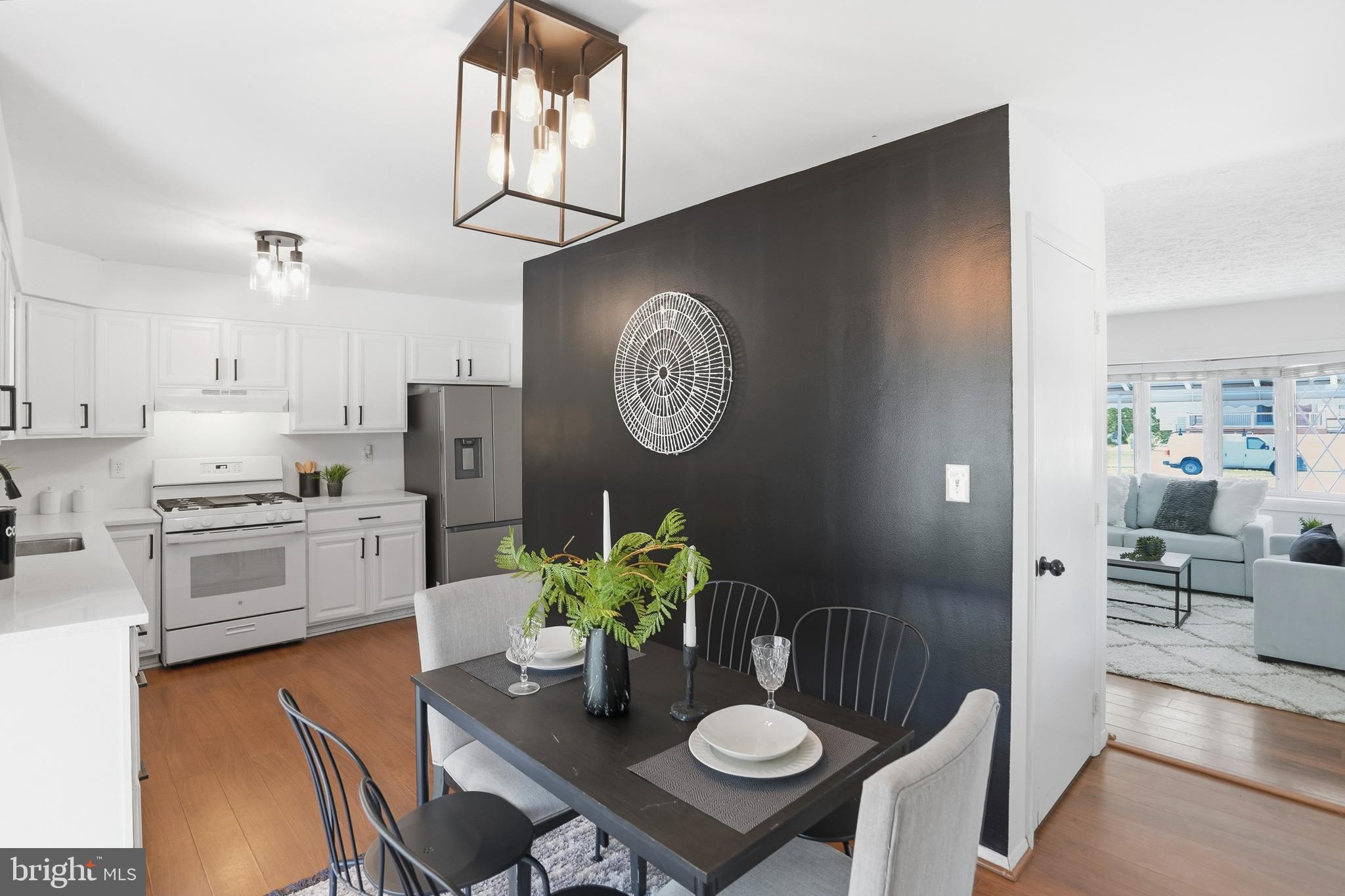 RIPPLING RIDGE - Residential