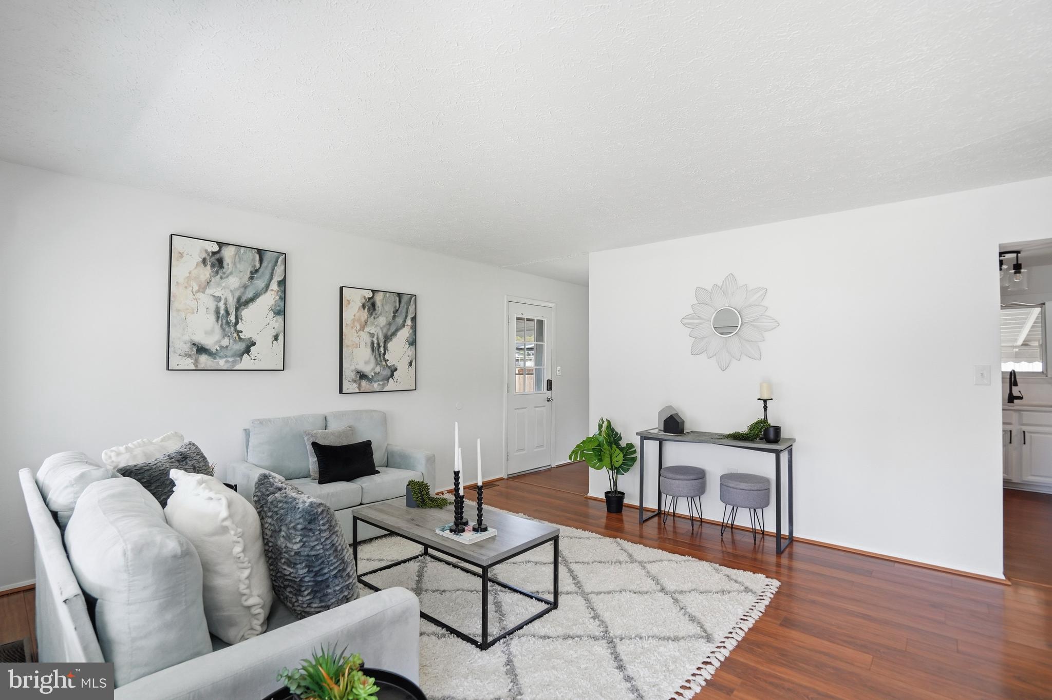 RIPPLING RIDGE - Residential