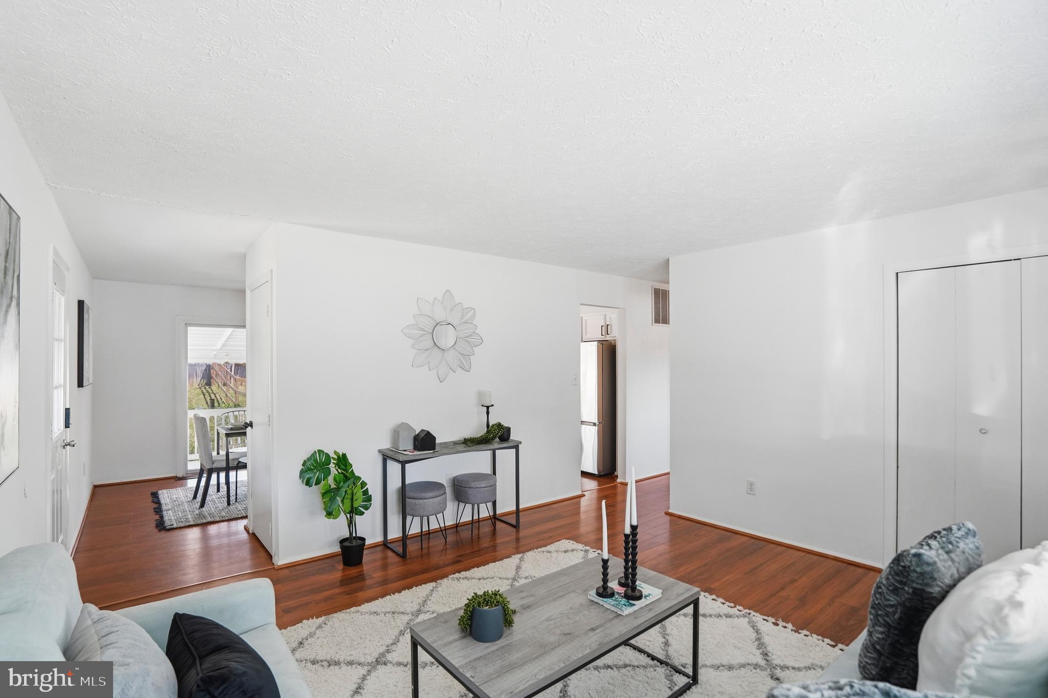 RIPPLING RIDGE - Residential