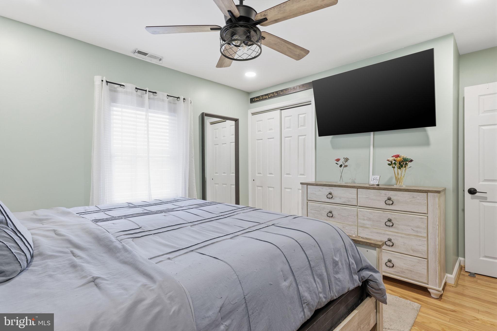 OXFORD VALLEY - Residential