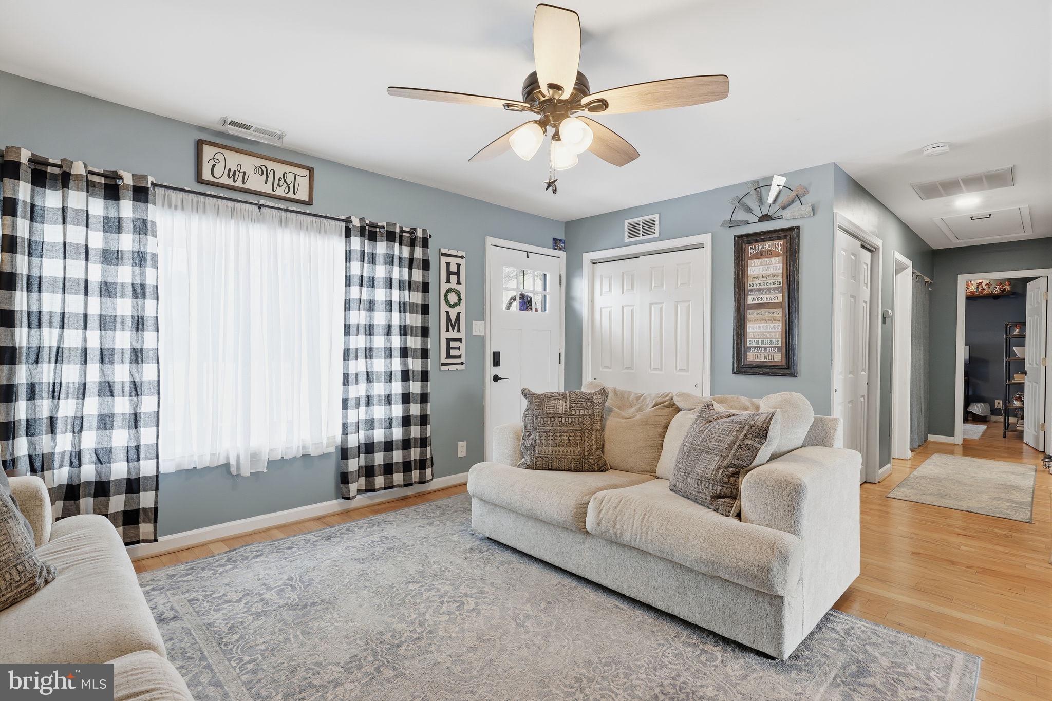 OXFORD VALLEY - Residential