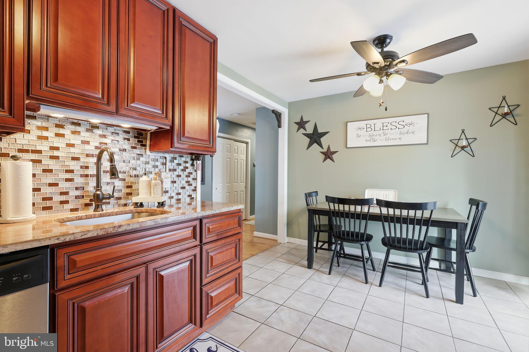 OXFORD VALLEY - Residential