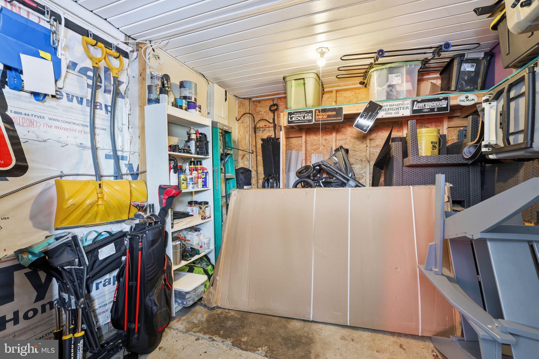 OXFORD VALLEY - Residential