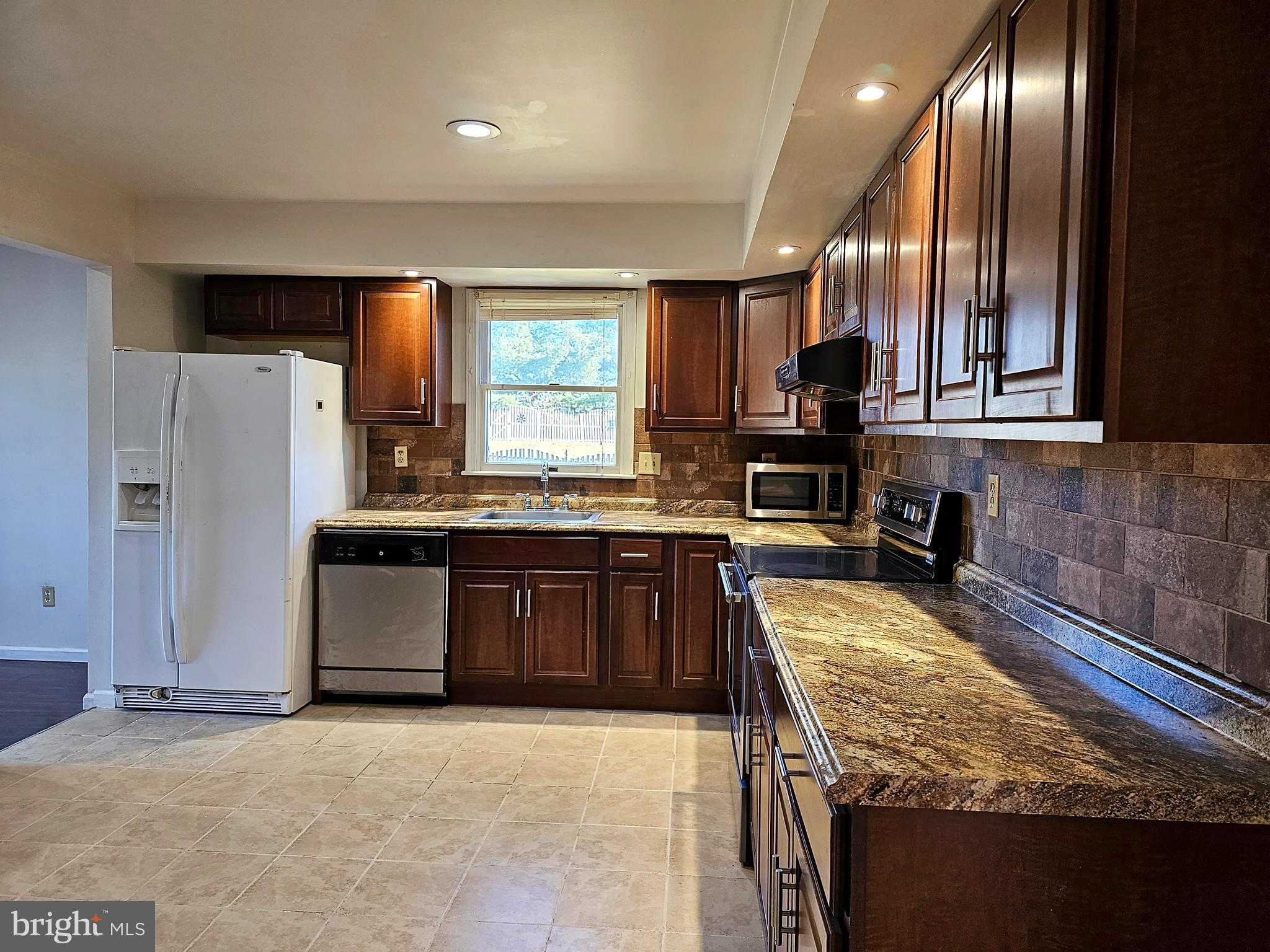 LEXINGTON FARMS - Residential Lease