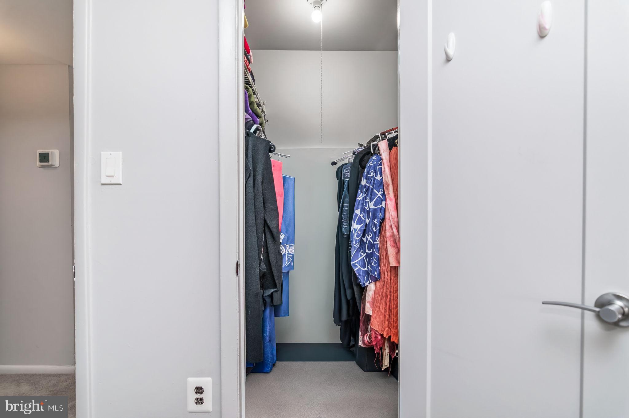 MC LEAN CHASE - Residential