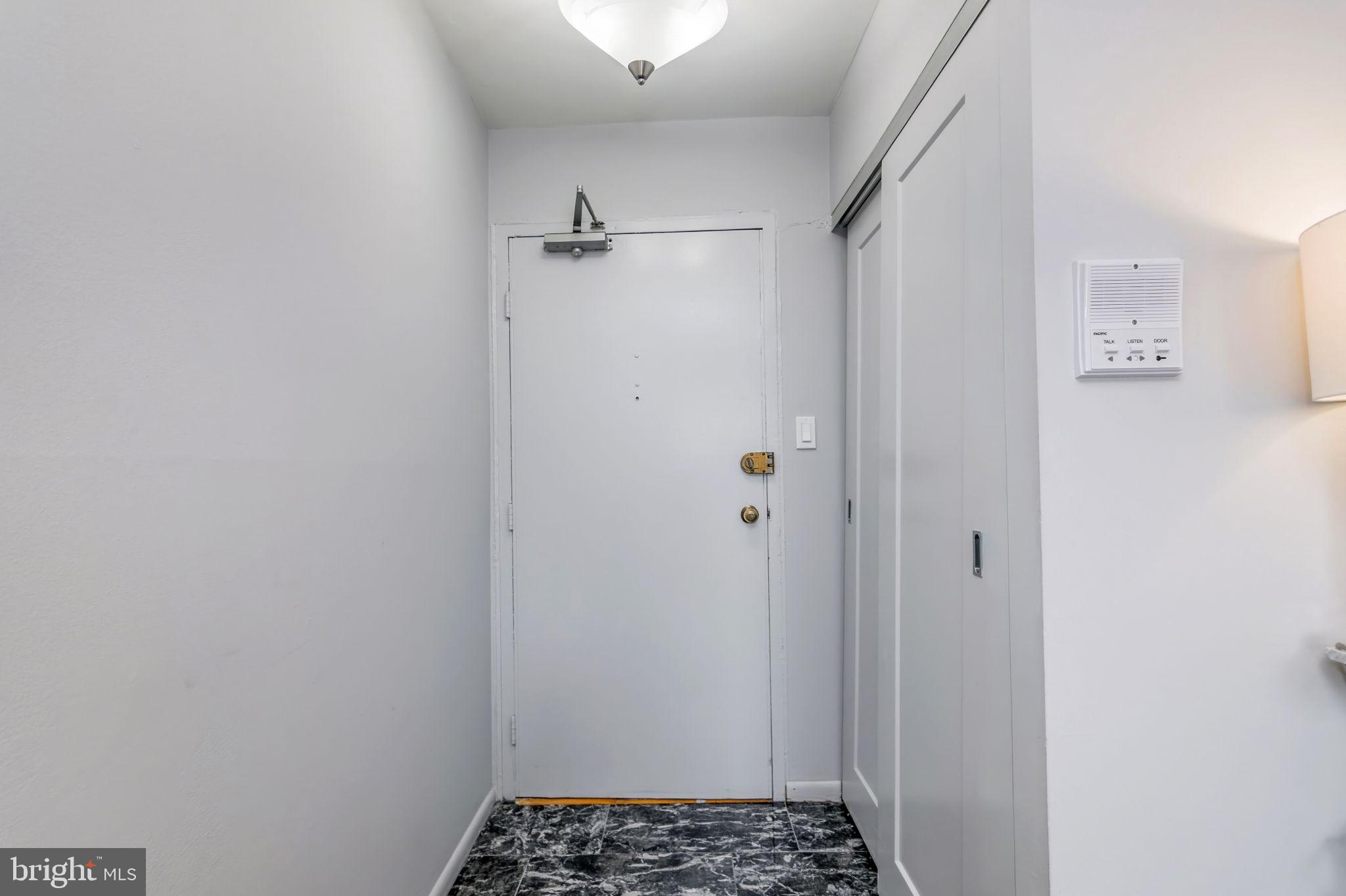 MC LEAN CHASE - Residential