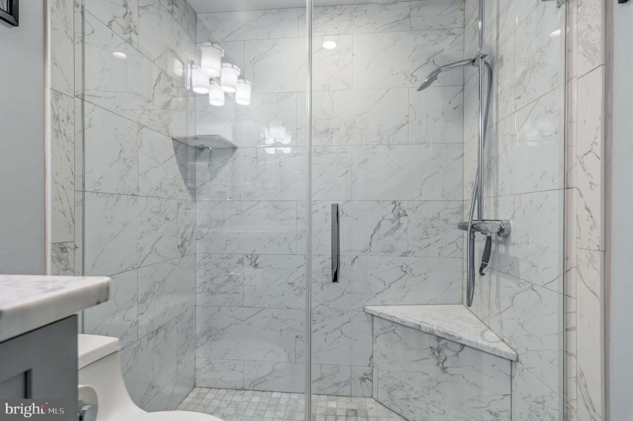 MC LEAN CHASE - Residential