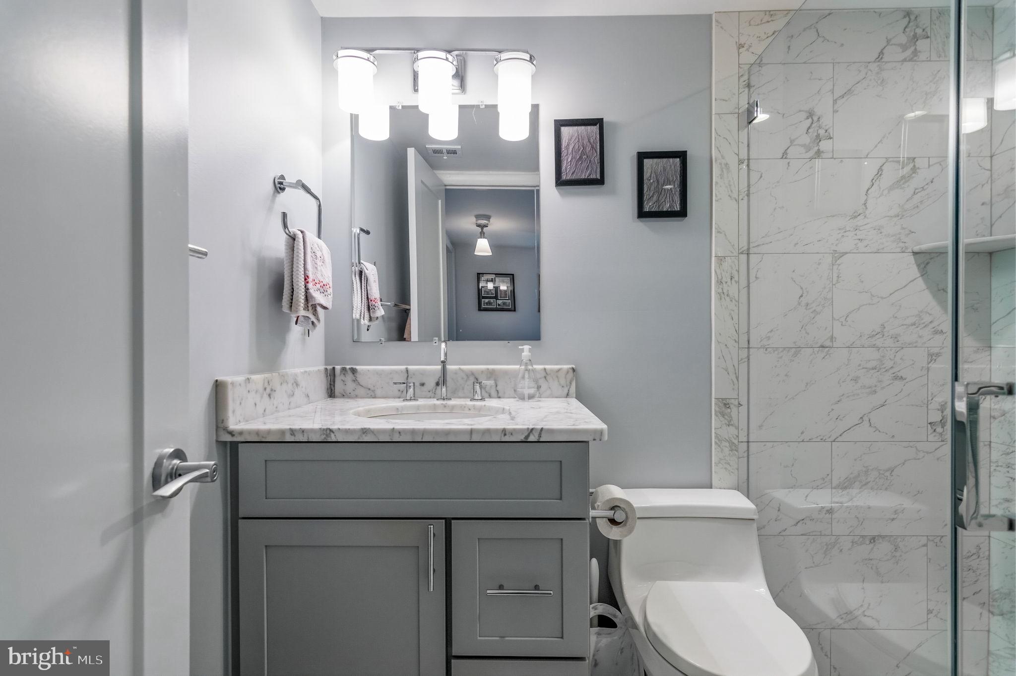 MC LEAN CHASE - Residential