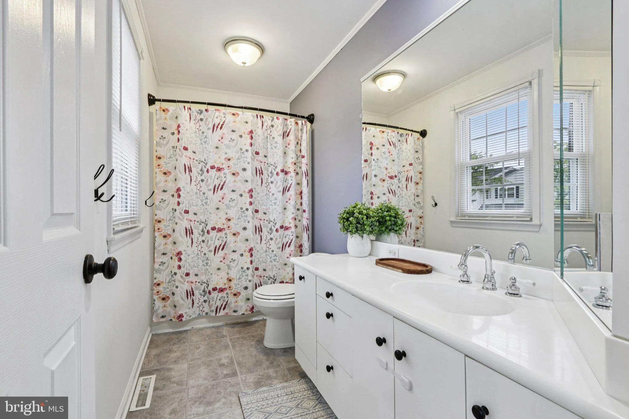 North Wales, Pennsylvania 19454, United States, 3 Bedrooms Bedrooms, ,3 BathroomsBathrooms,Residential,Active,228402