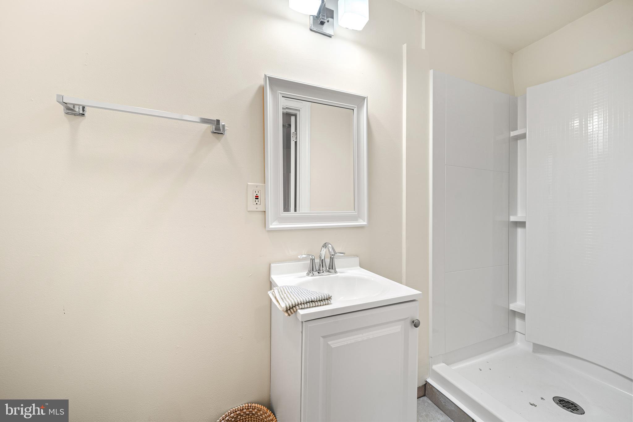 NEWBOLD - Residential Lease