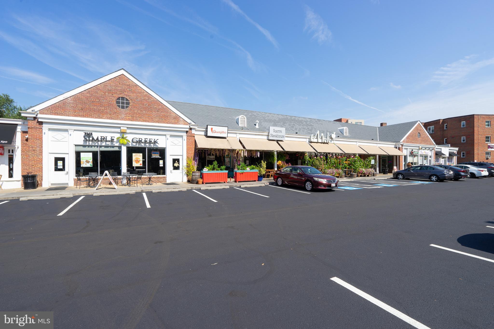 COLONIAL VILLAGE - Residential Lease