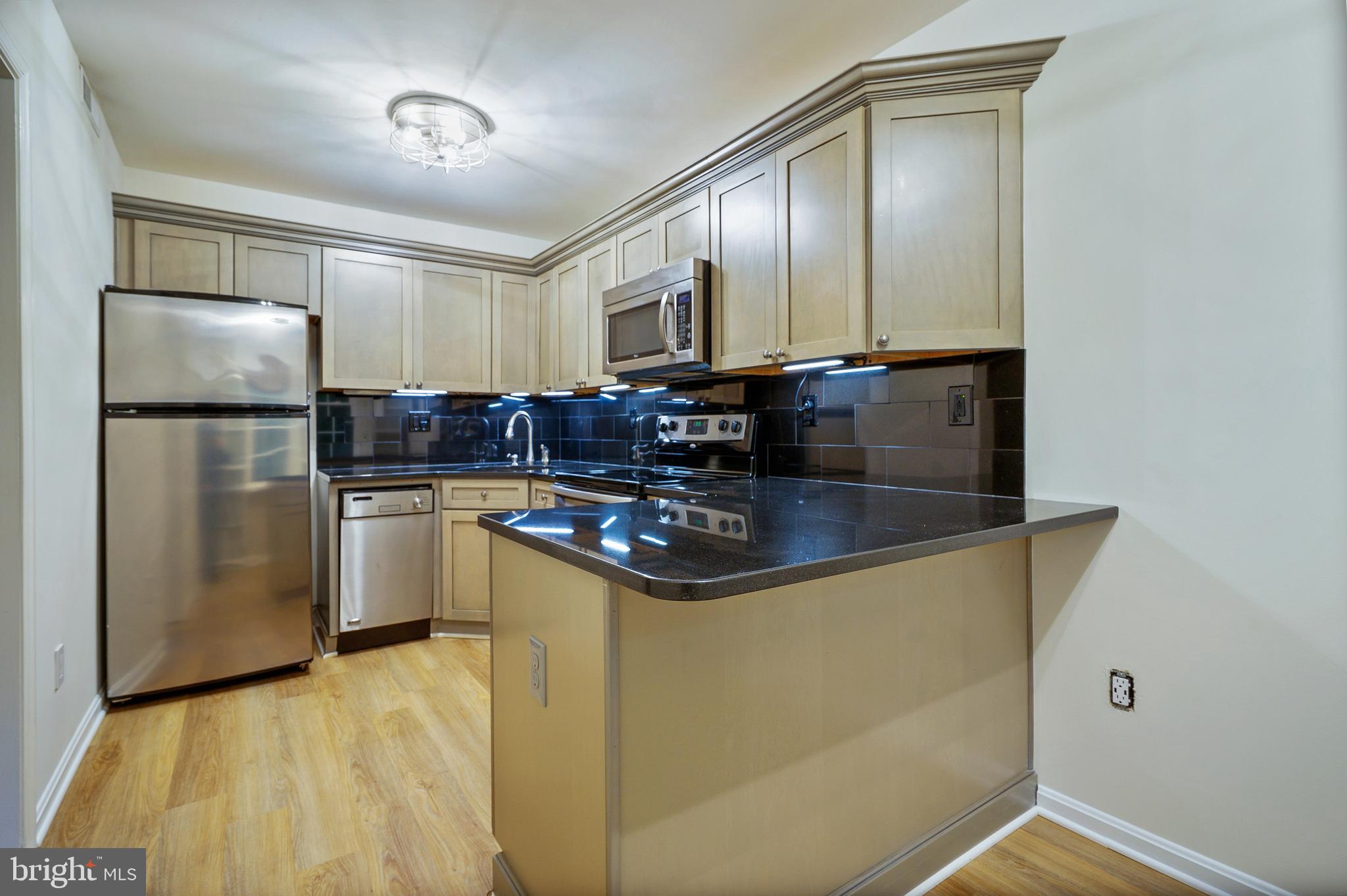 COLONIAL VILLAGE - Residential Lease