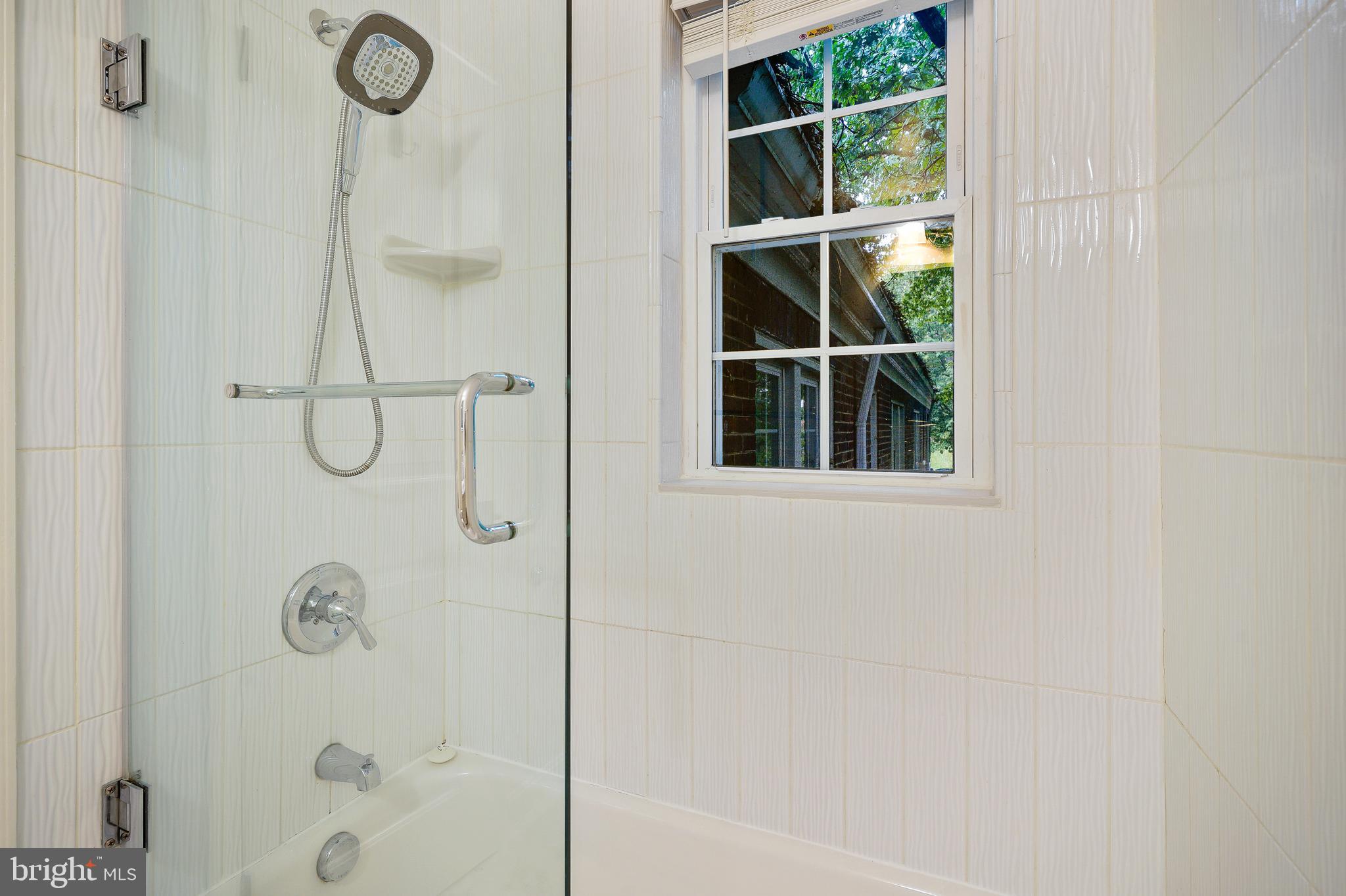 COLONIAL VILLAGE - Residential Lease