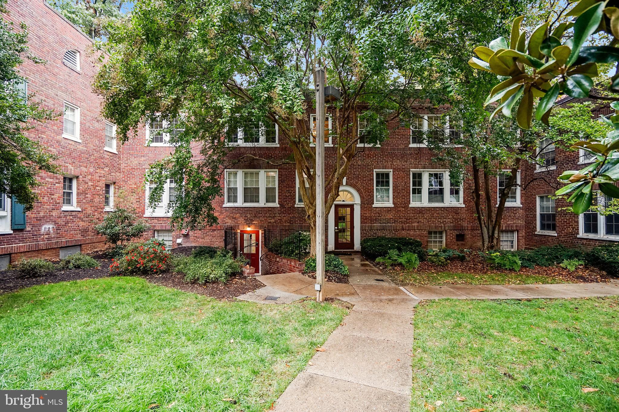 COLONIAL VILLAGE - Residential Lease