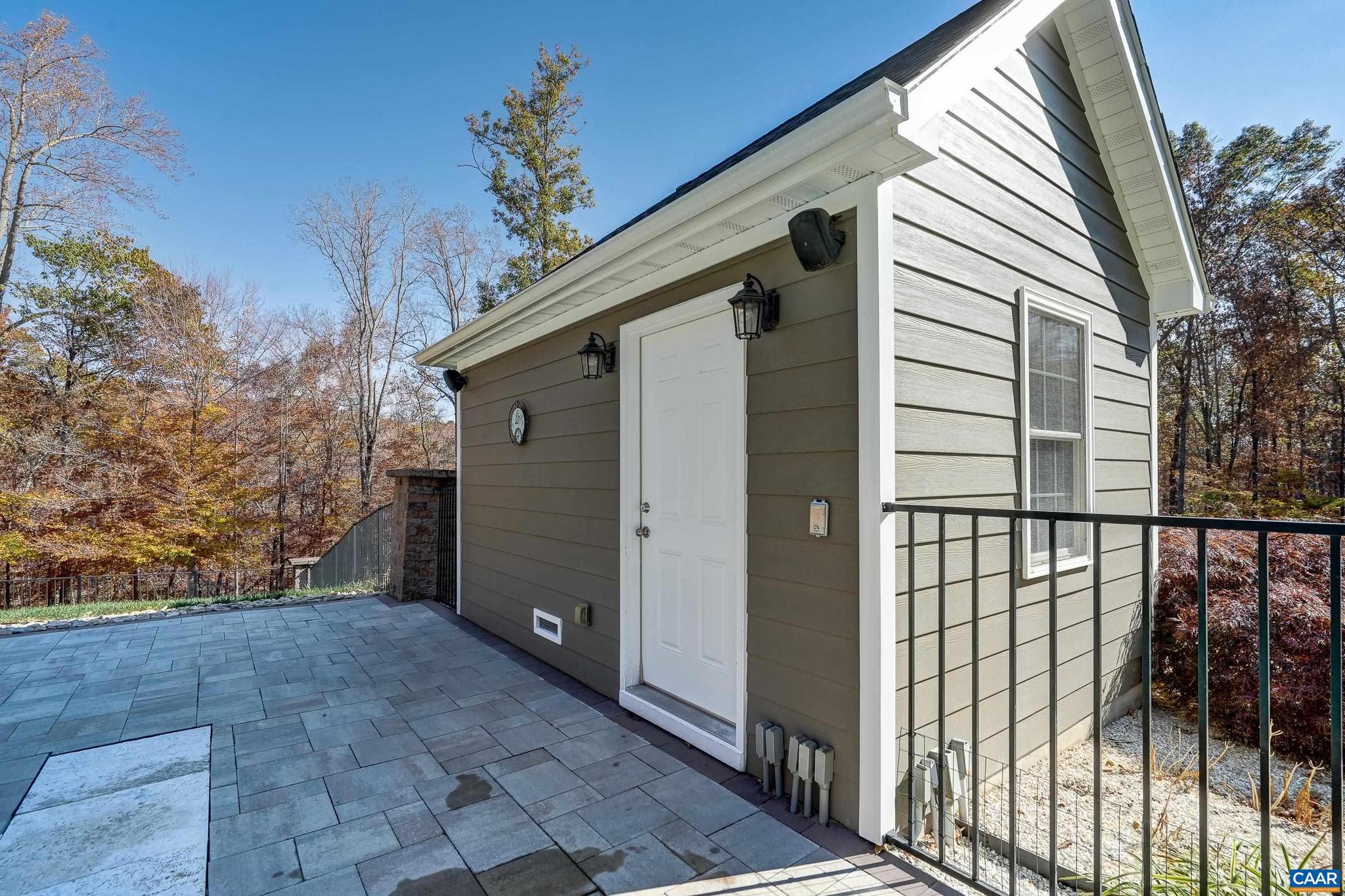 LAMBERT POINT - Residential