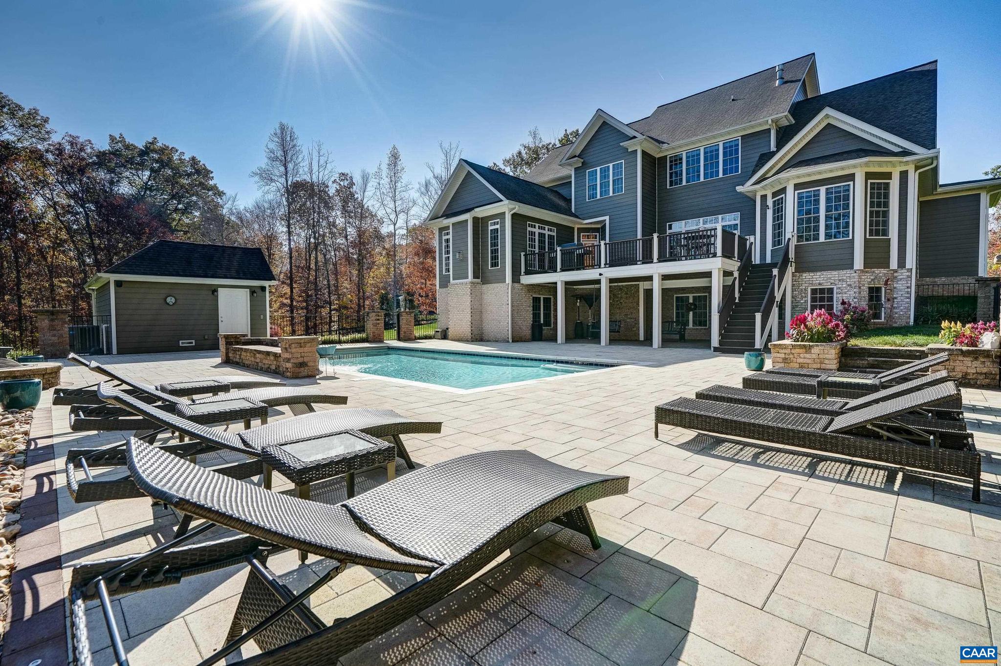 LAMBERT POINT - Residential