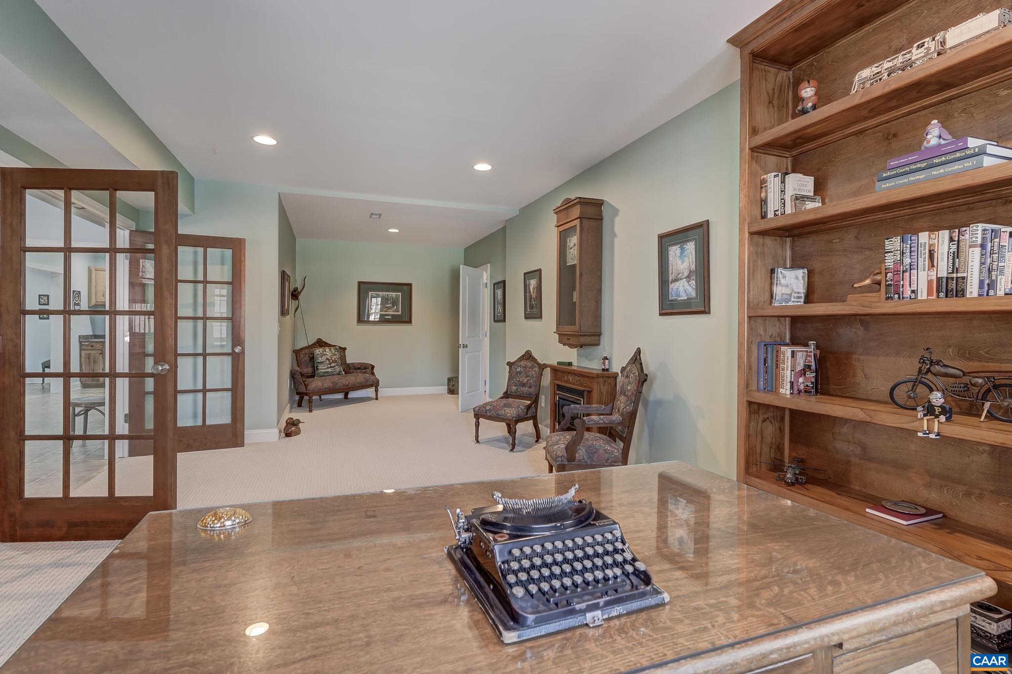 LAMBERT POINT - Residential