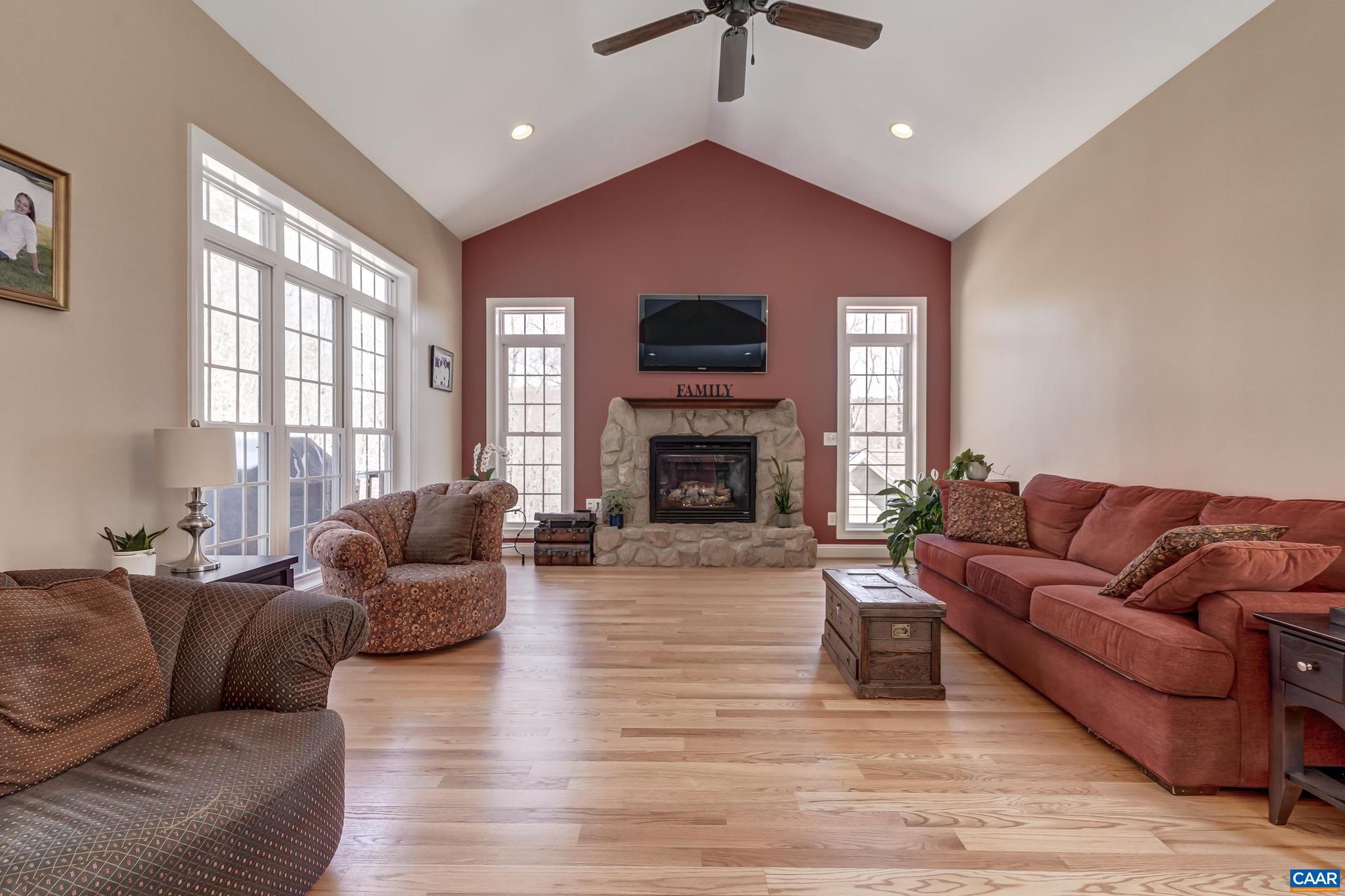 LAMBERT POINT - Residential