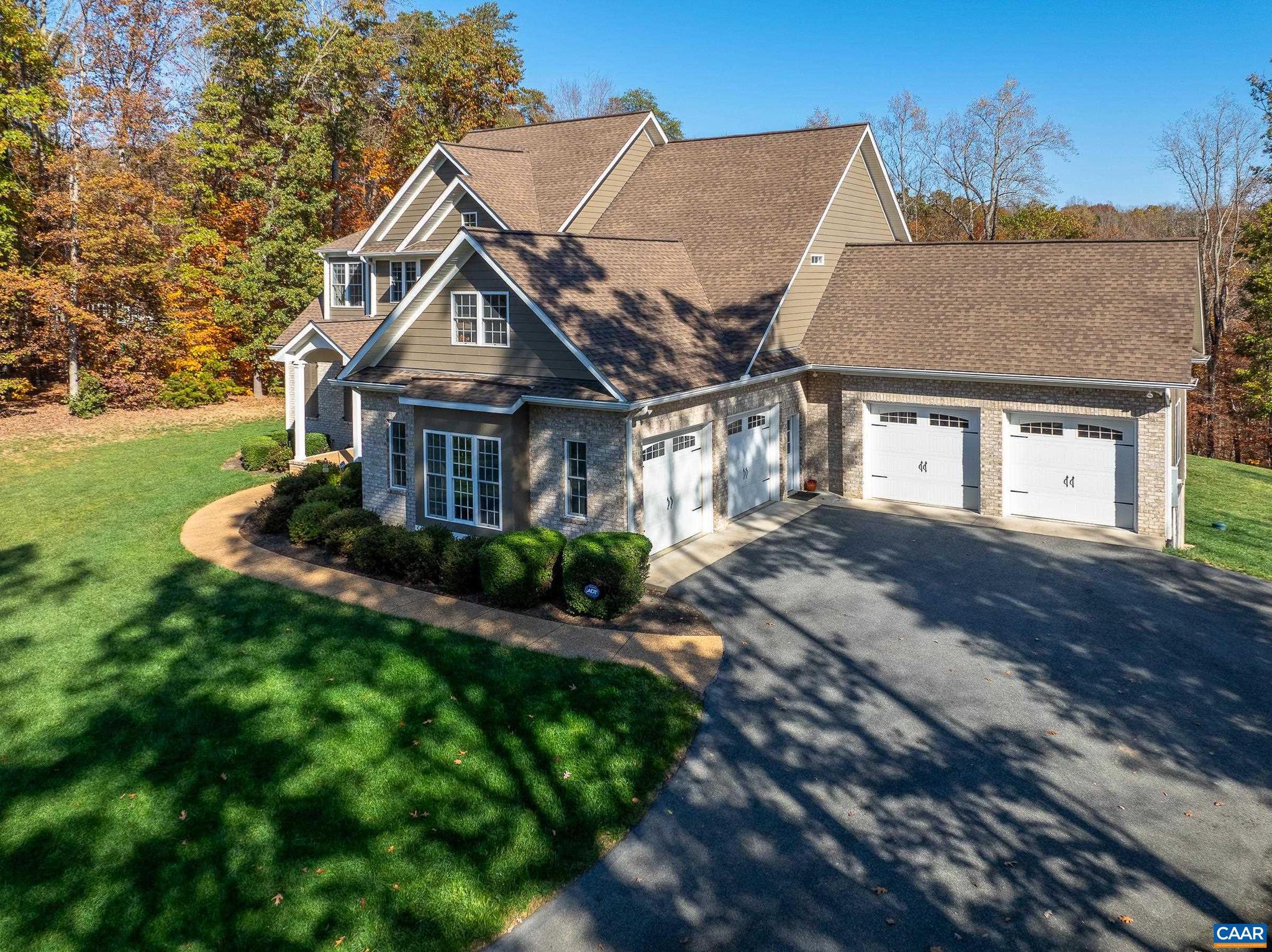 LAMBERT POINT - Residential