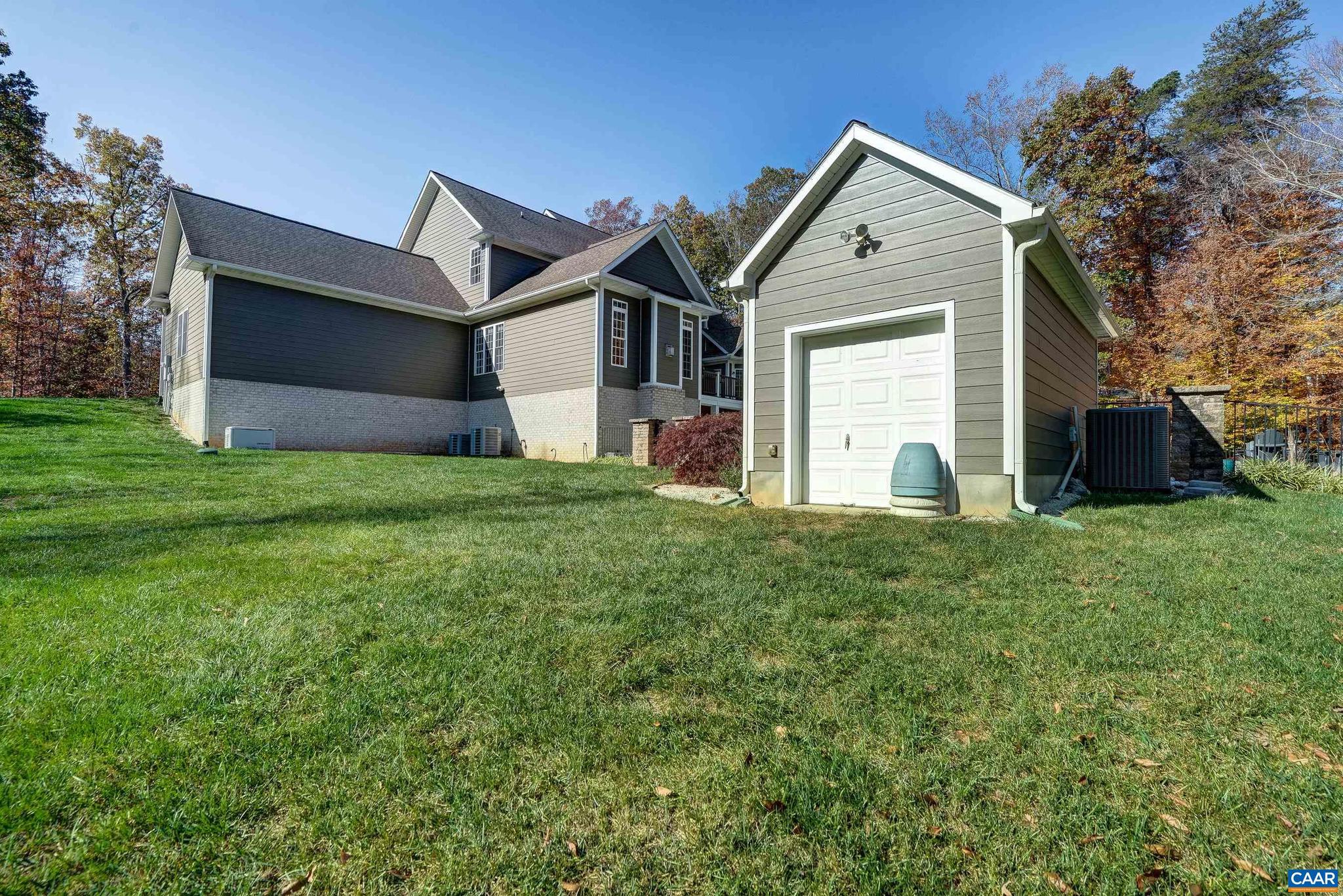 LAMBERT POINT - Residential