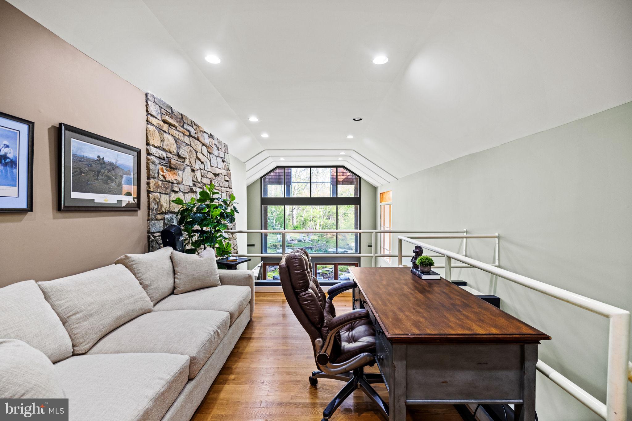 POTOMAC STATION - Residential